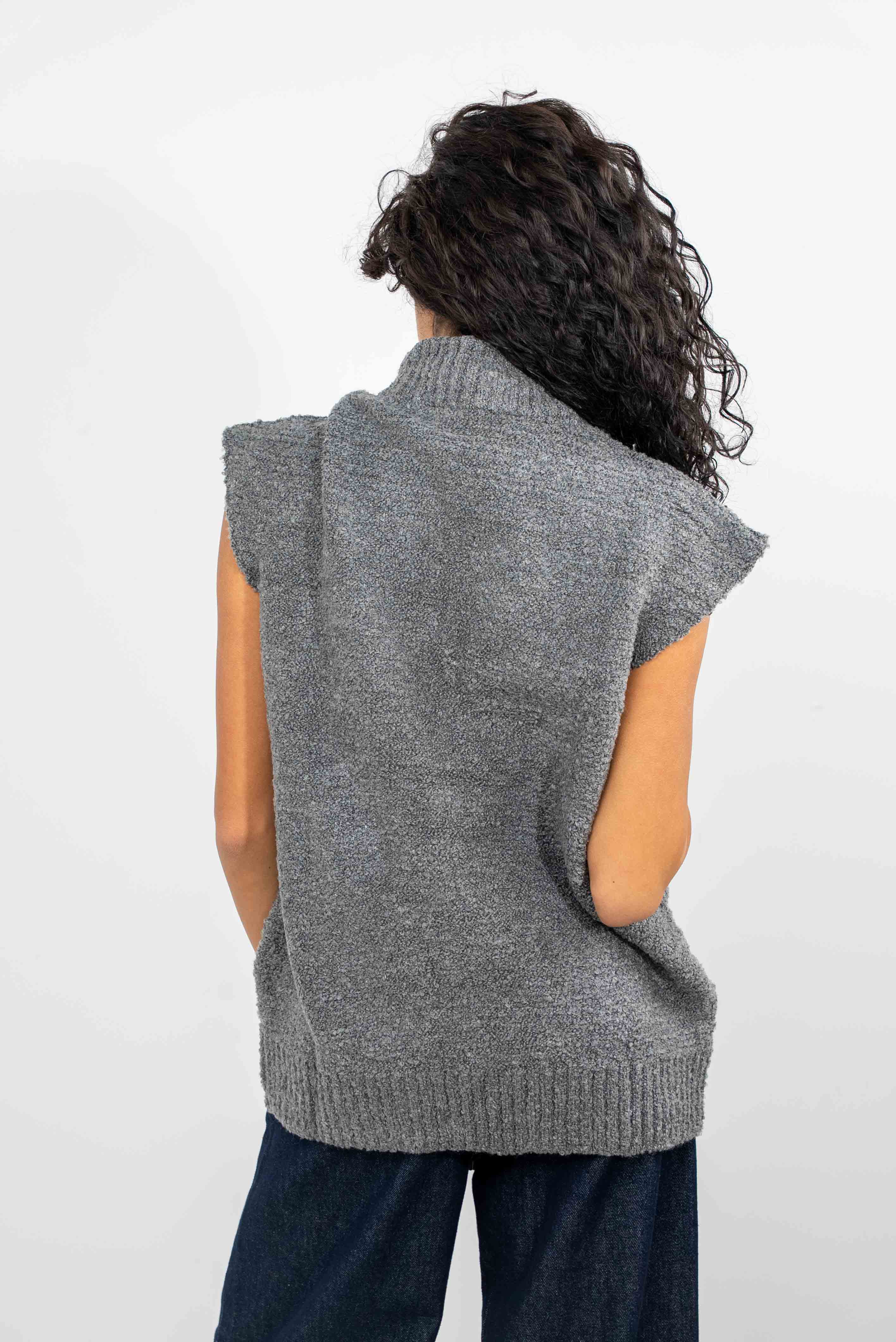 Wool vest with a zipper