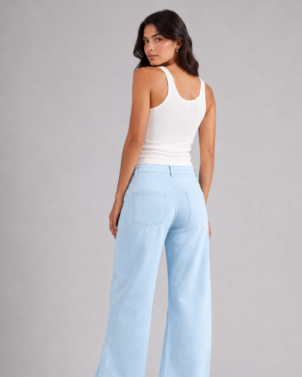 Wide-leg jeans with a back pocket.