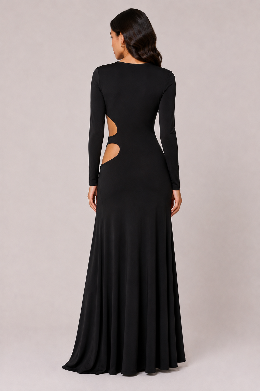 Long-sleeved maxi dress with a cut-out waist