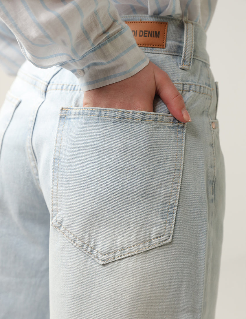 Wide Legged light blue Jeans