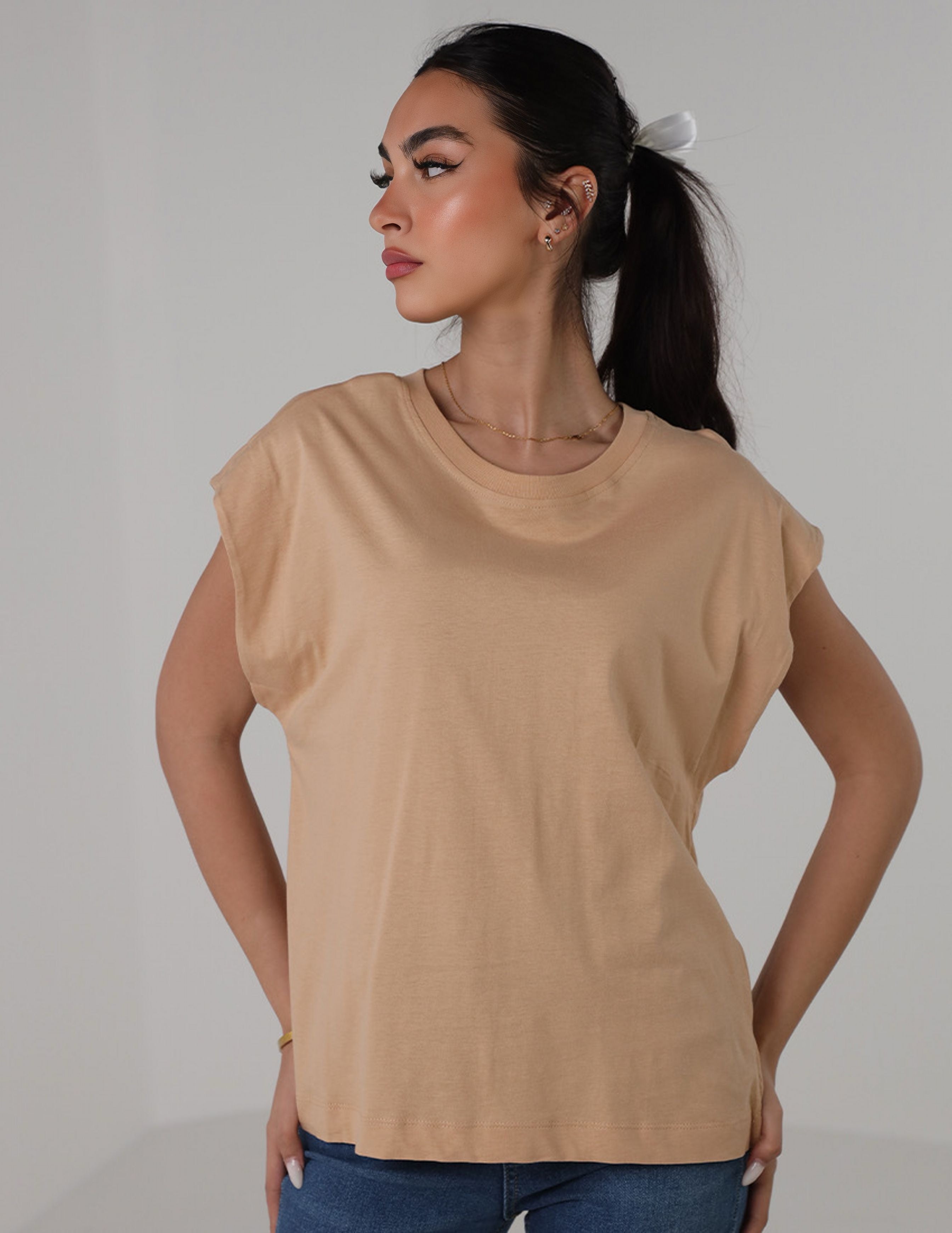 تي شيرت فضفاض بأكمام قصيرة