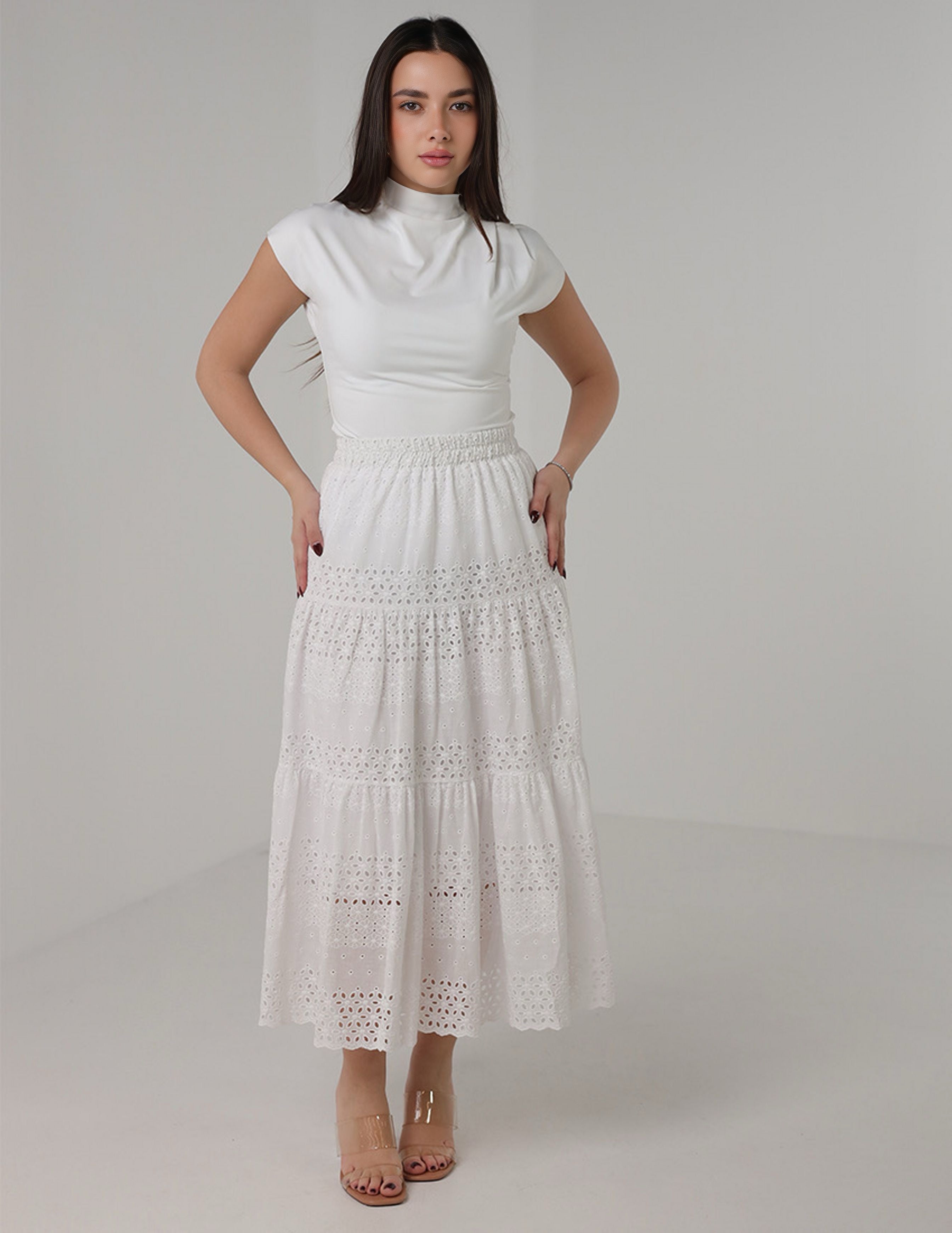 تنورة ماكسي متعددة الطبقات مطرزة بفتحات