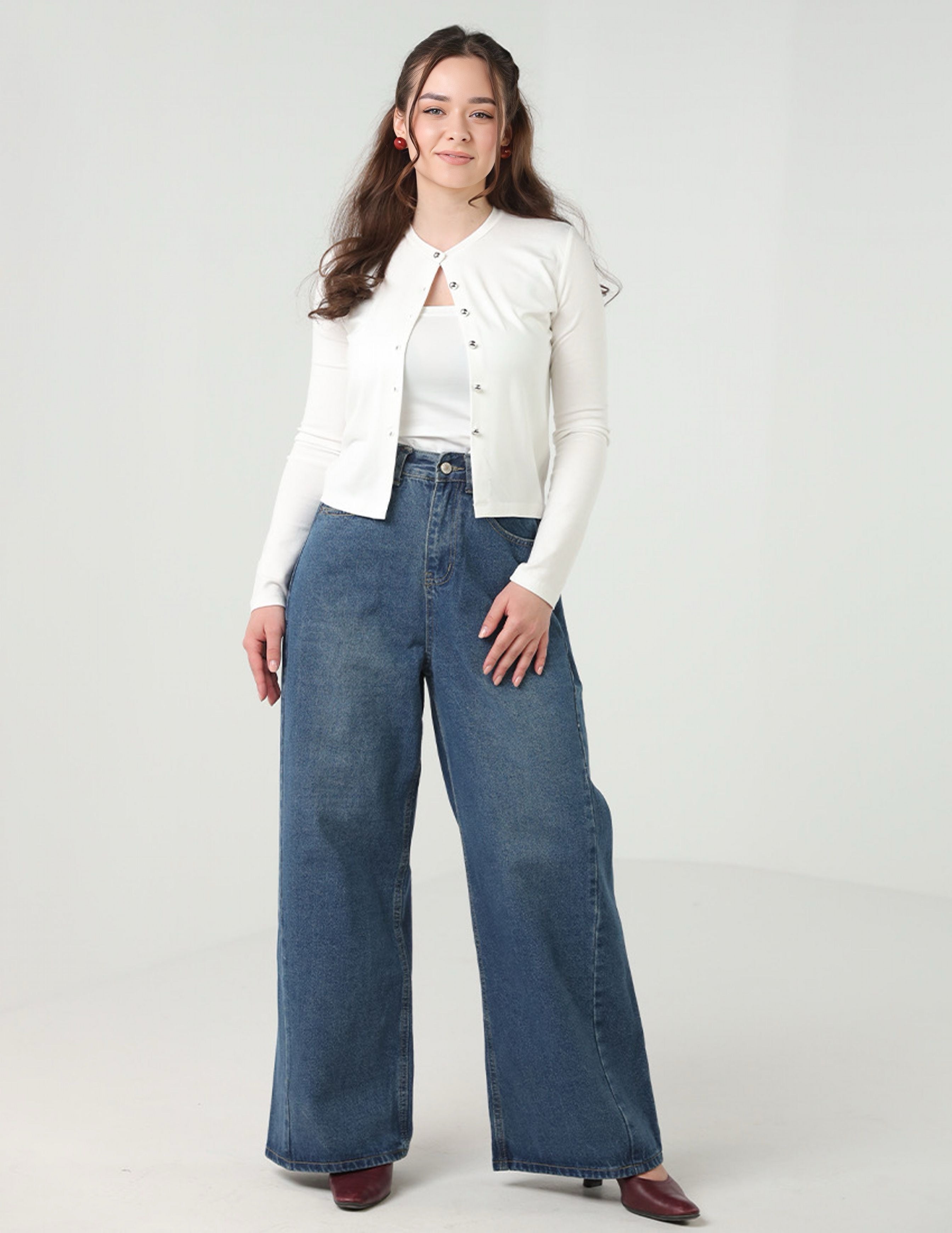 Wide Legged Jeans