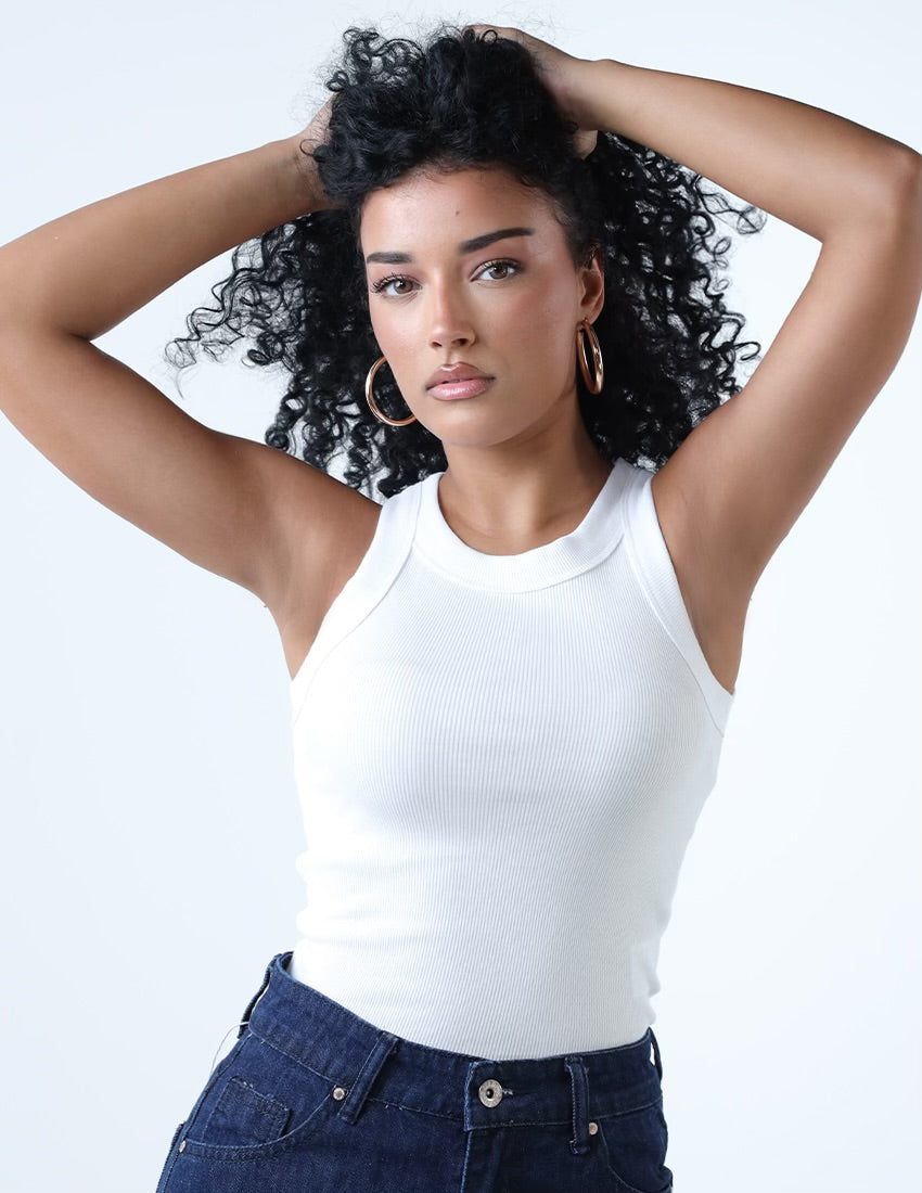 قميص داخلي مخطط أساسي