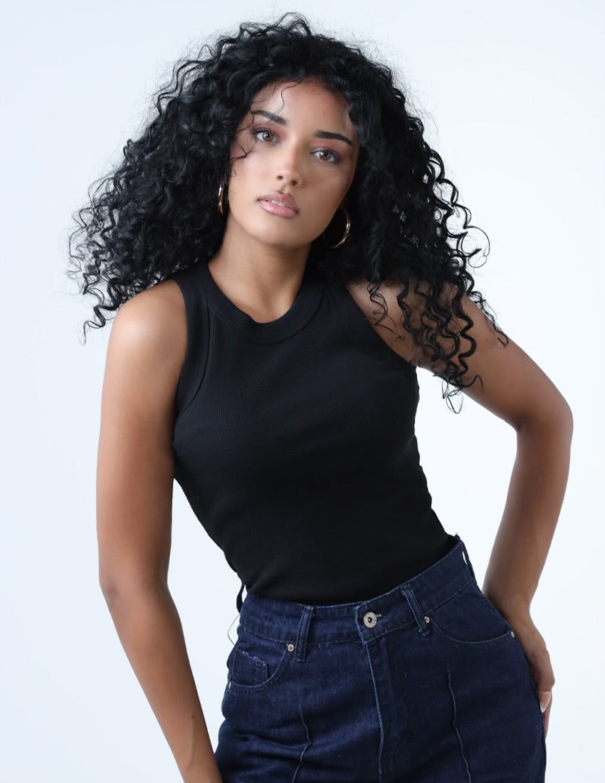 قميص داخلي مخطط أساسي