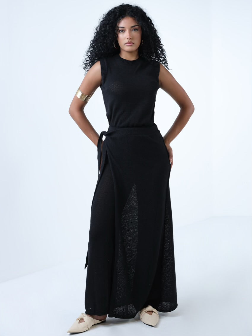 طقم تريكو مكون من قطعتين تنورة وقميص