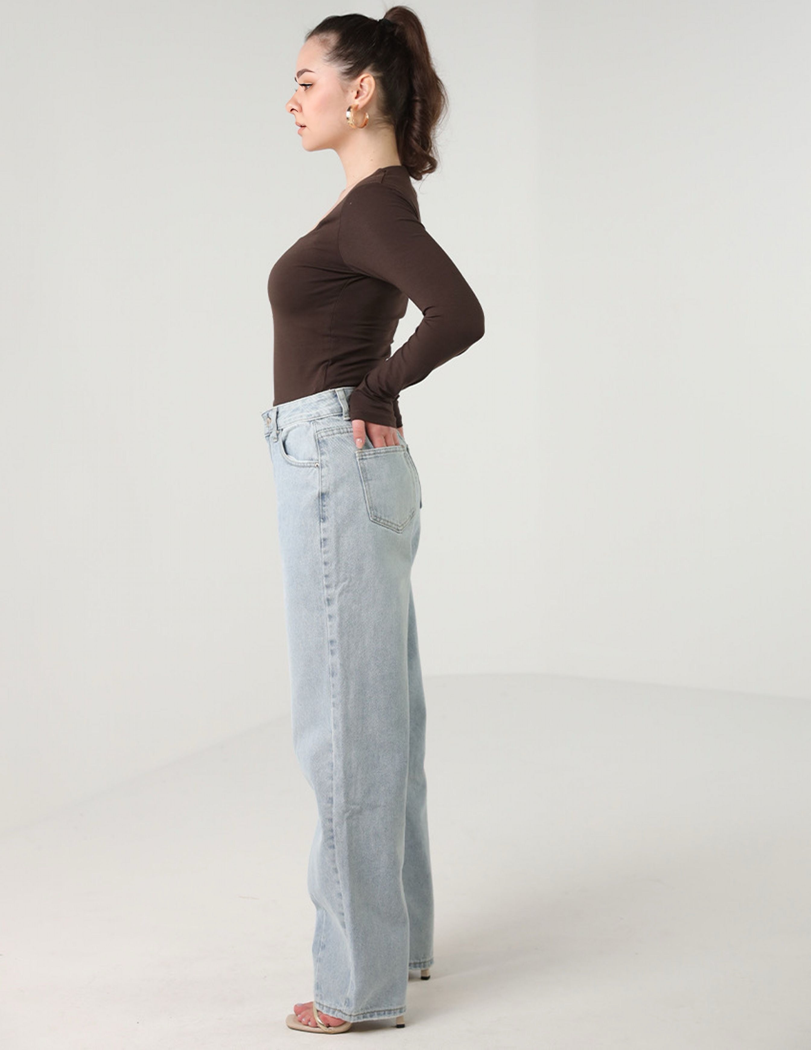 Straight Cut Jeans