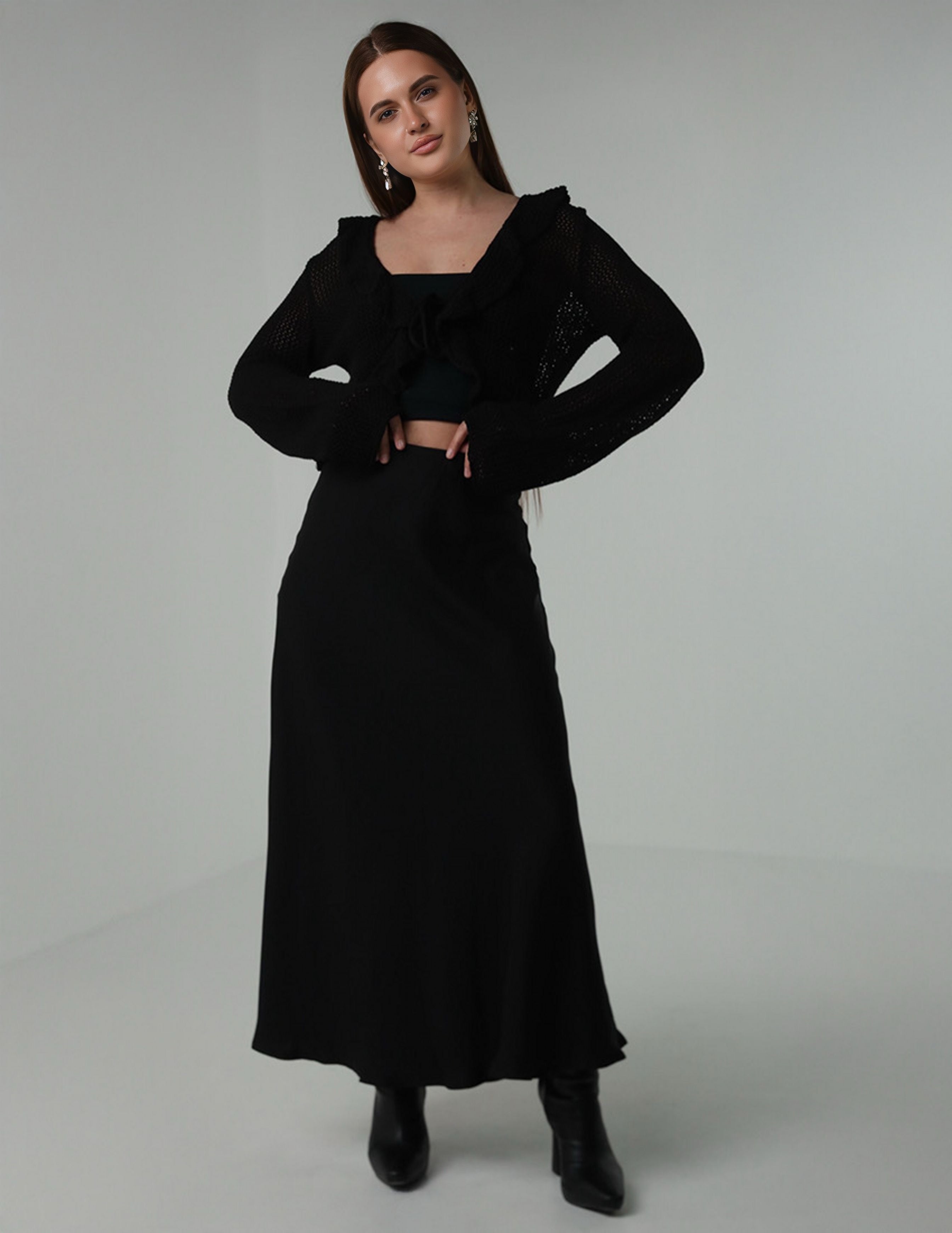 FlowTie Short Knitted Cardigan with Front Tie