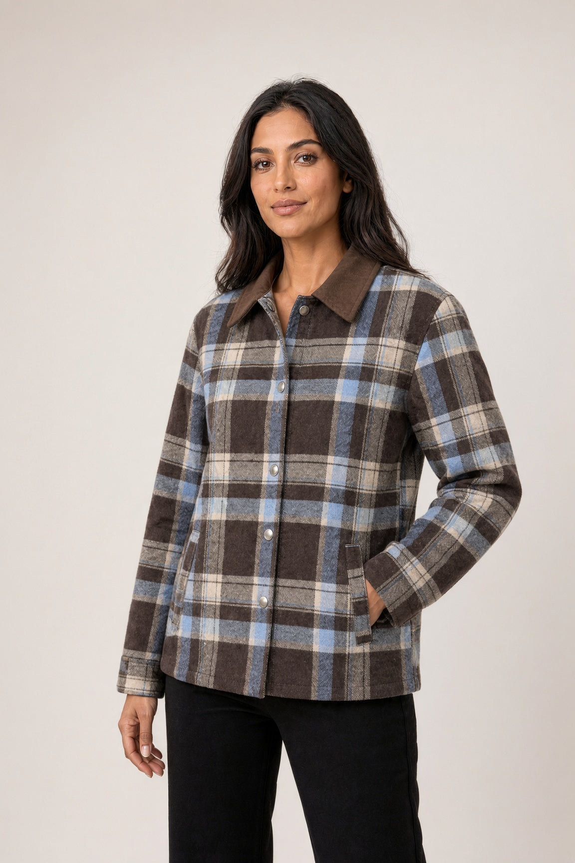 Checkered jacket with a shirt collar, snap-button chest closure, and side pockets.