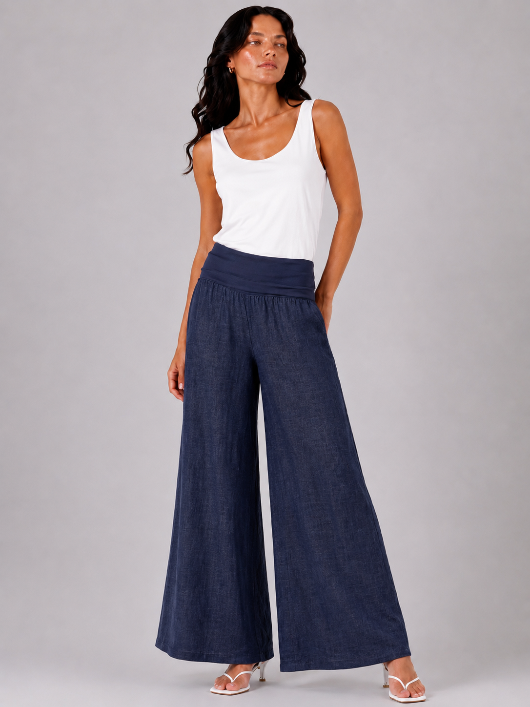 Street-cut sweatpants with a fold-over waistband.