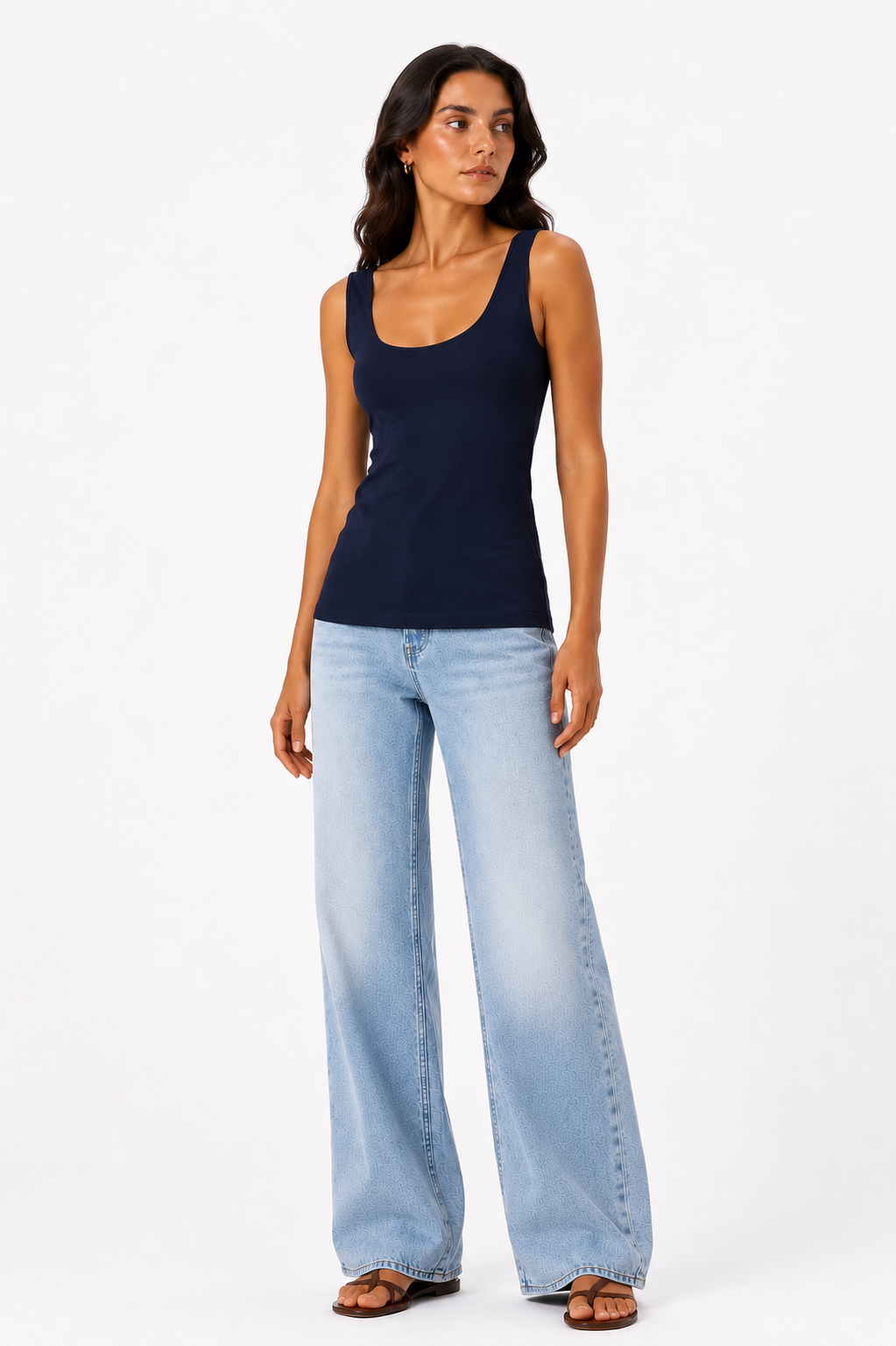 Basic sleeveless round-neck tank top