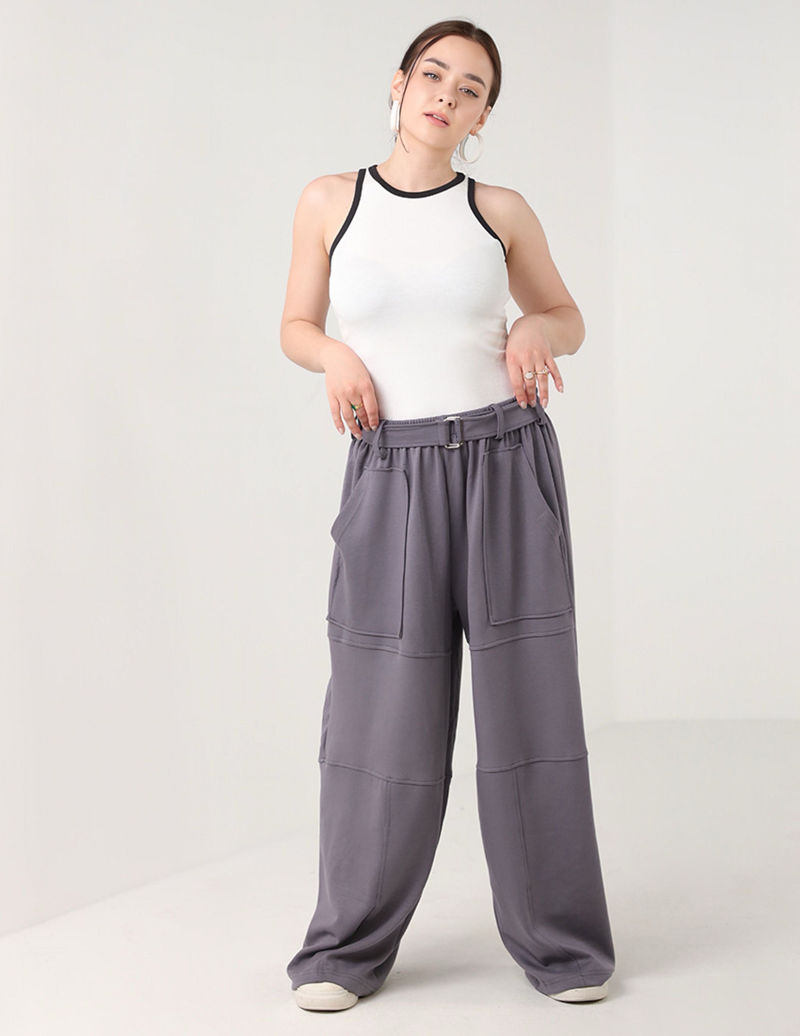 بنطال رياضي عالي الخصر مع حزام