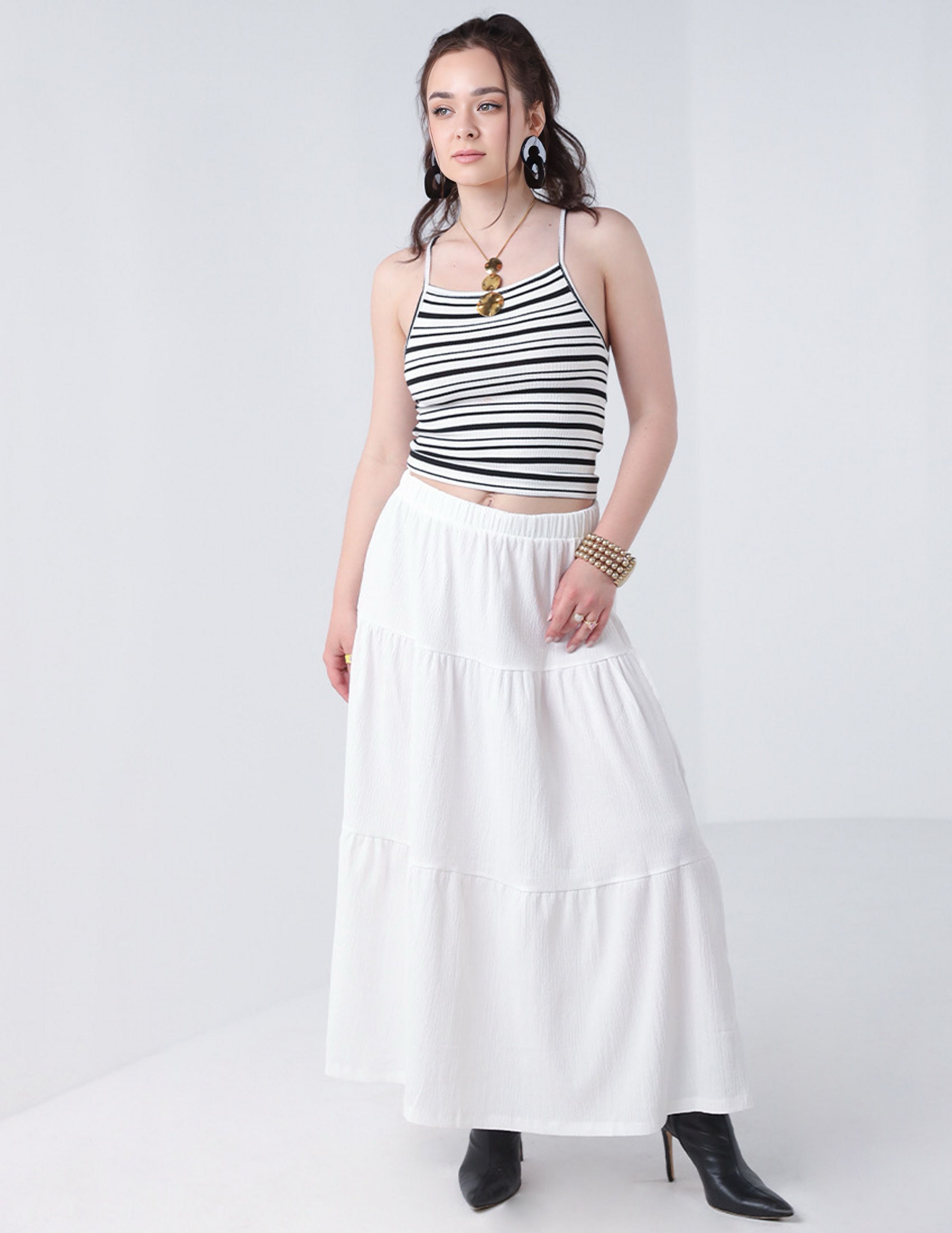 تنورة طويلة