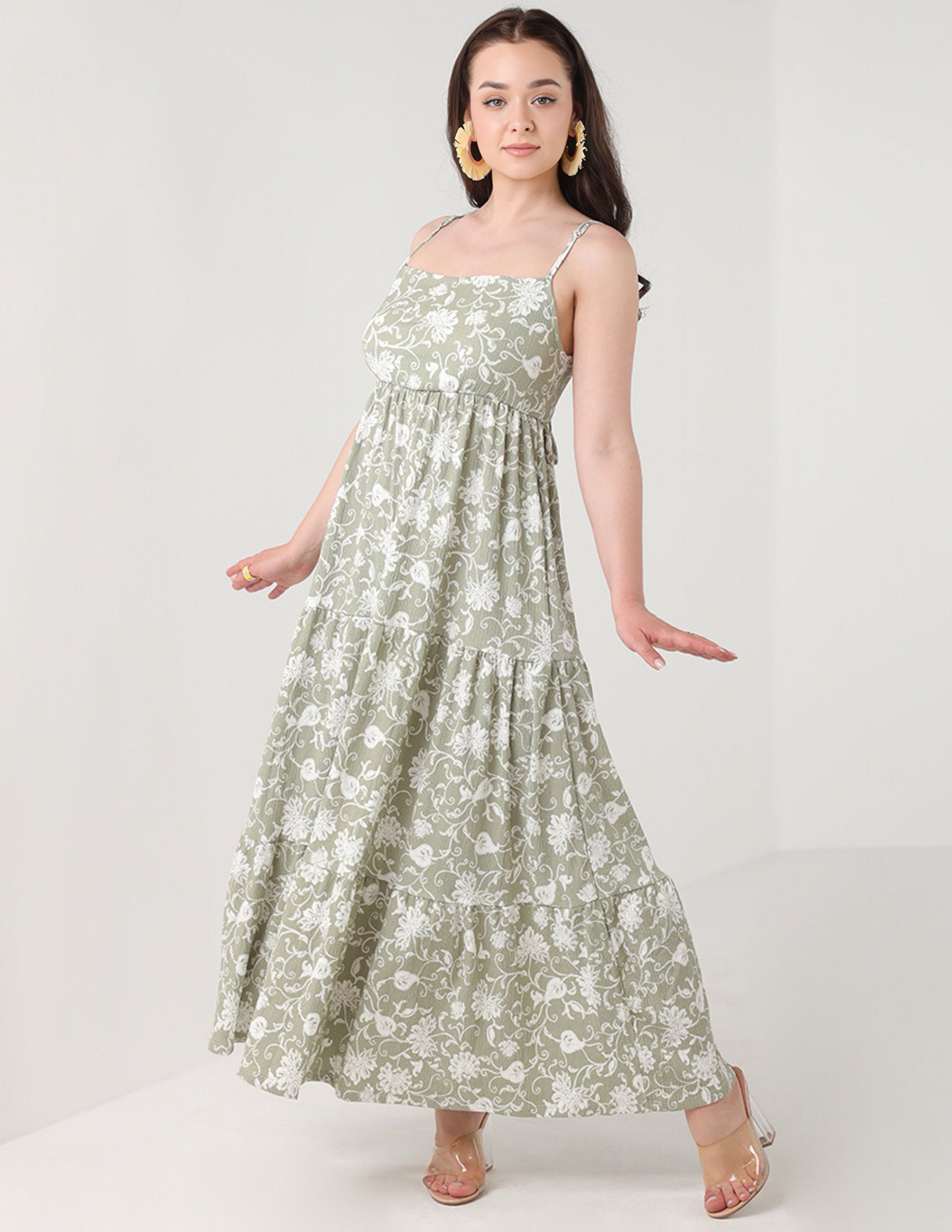 Flowy dress with a leaf print