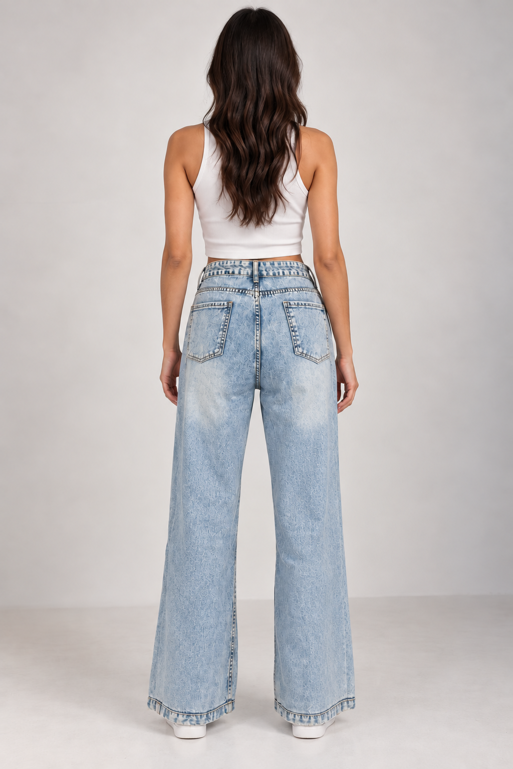 Ice blue wedge jeans with two side stripes