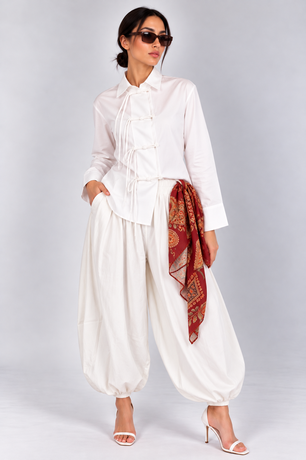 Balloon trousers with a scarf