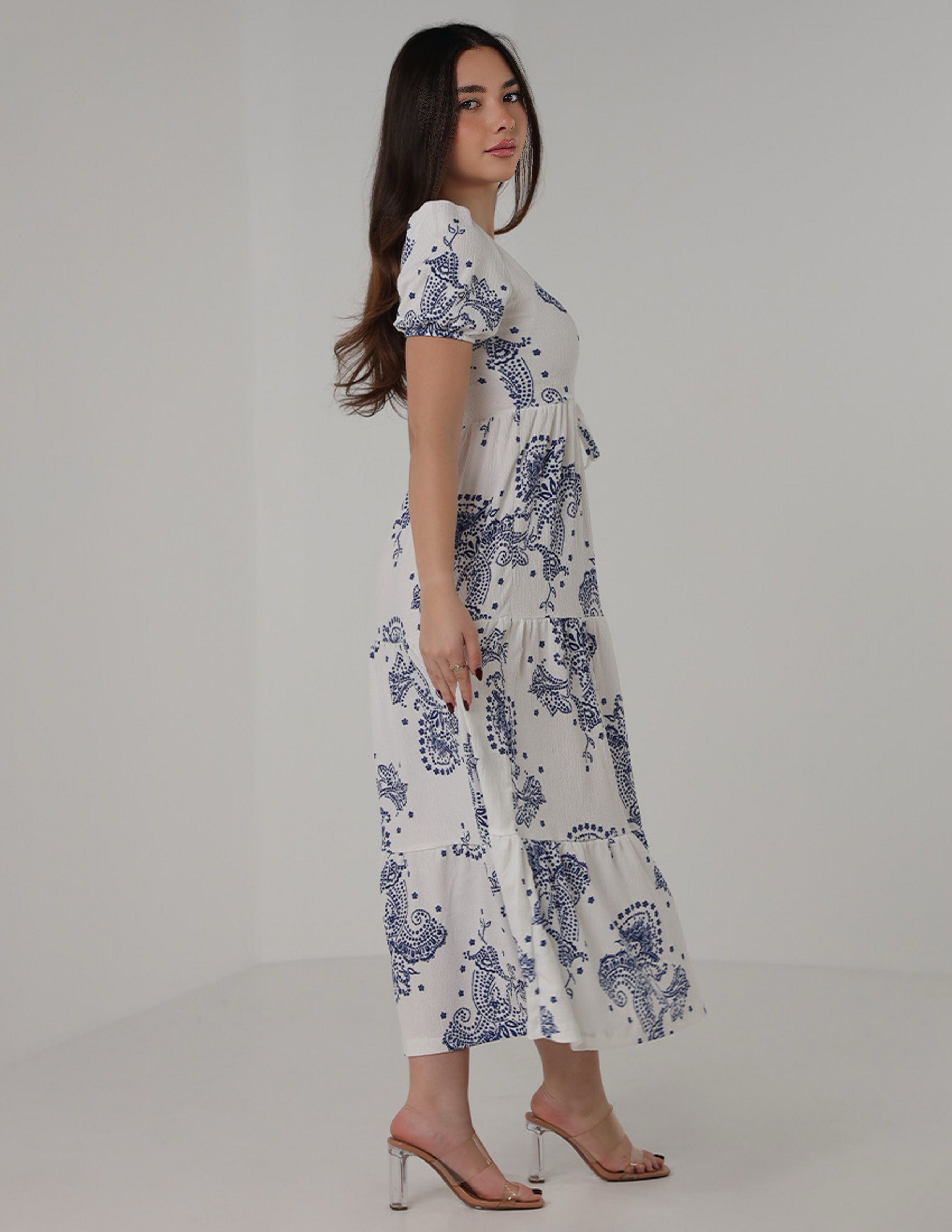 فستان ماكسي مطبوع بنقشة بيزلي