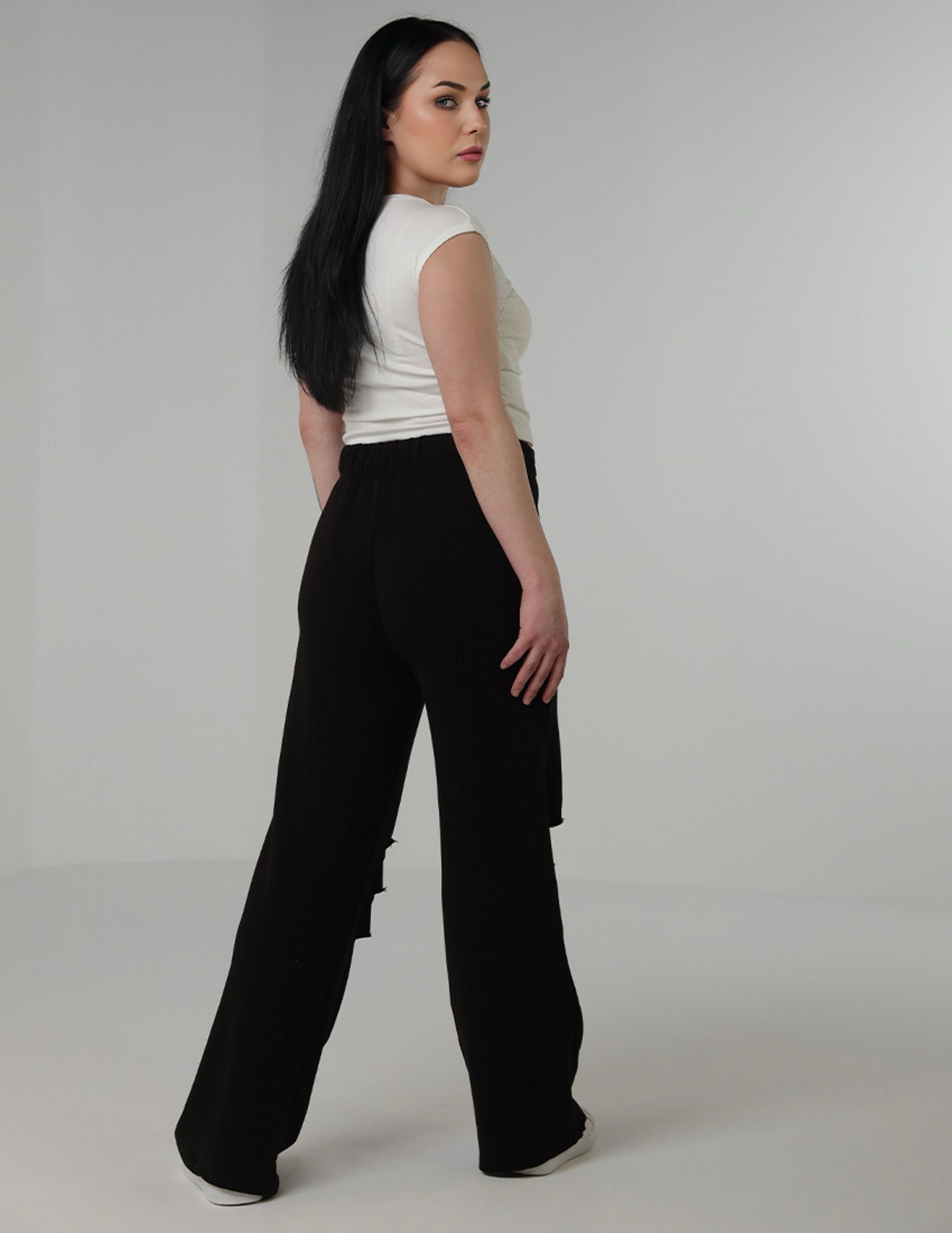 بنطال رياضي ممزق بخصر عالٍ