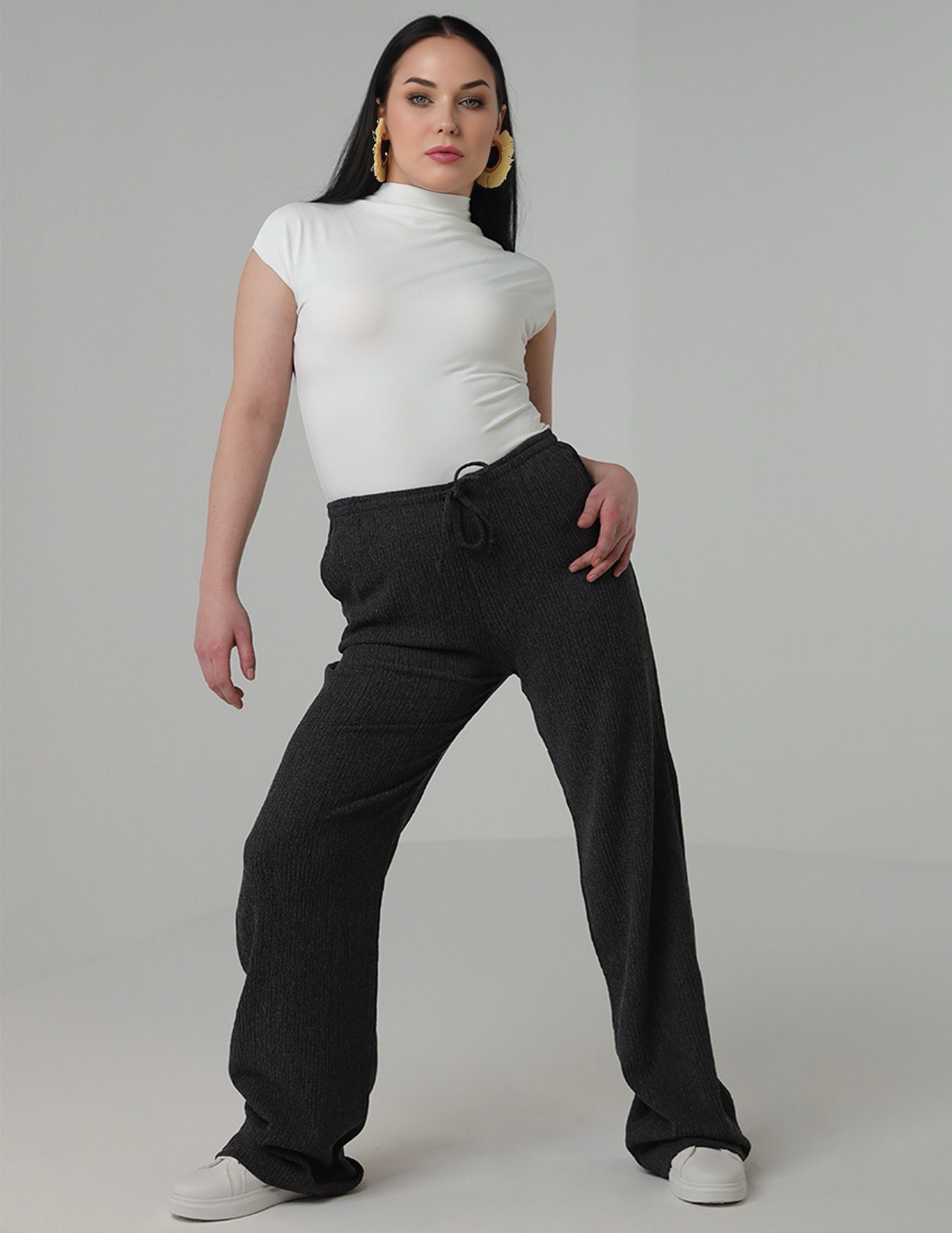 Straight-Cut Pants with Side Pocket