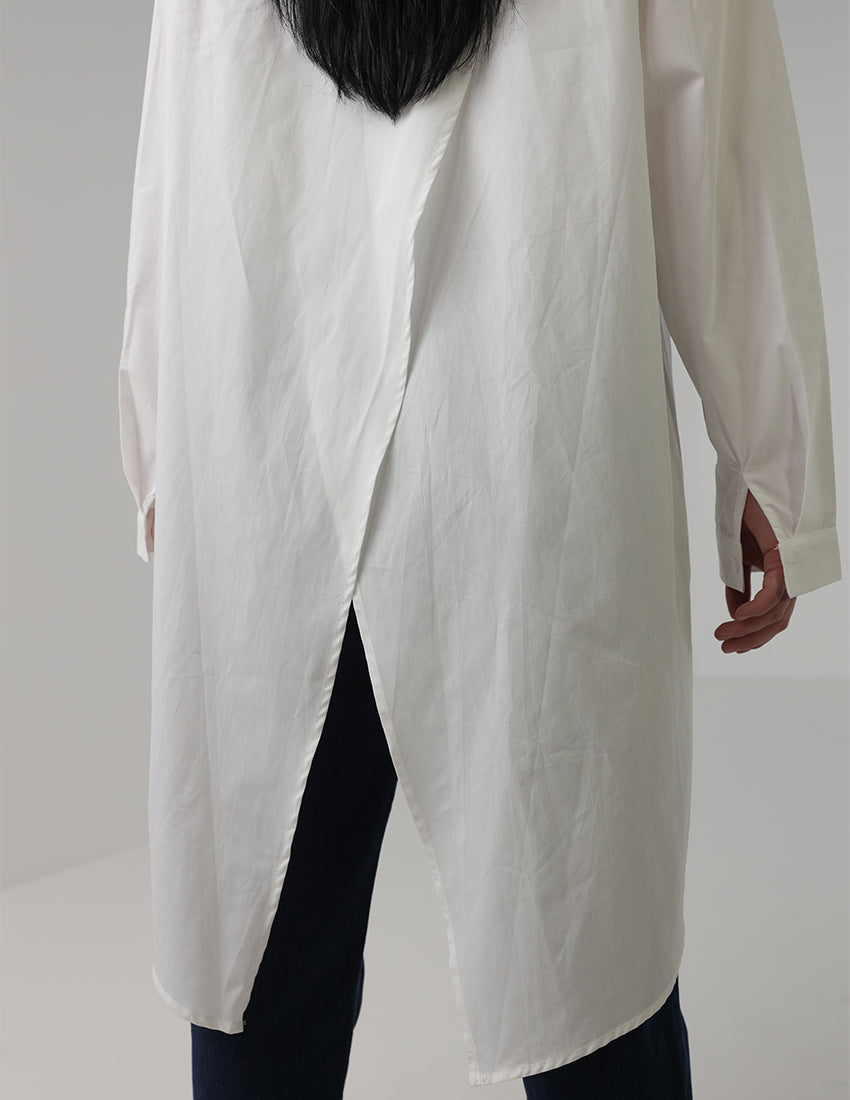 قميص غير متماثل بلوحة دانتيل