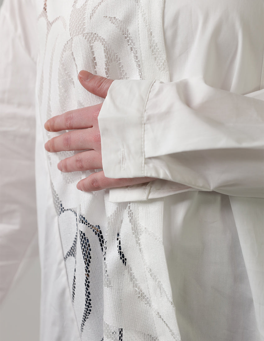 قميص غير متماثل بلوحة دانتيل