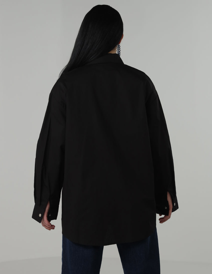 Black shirt with two packets