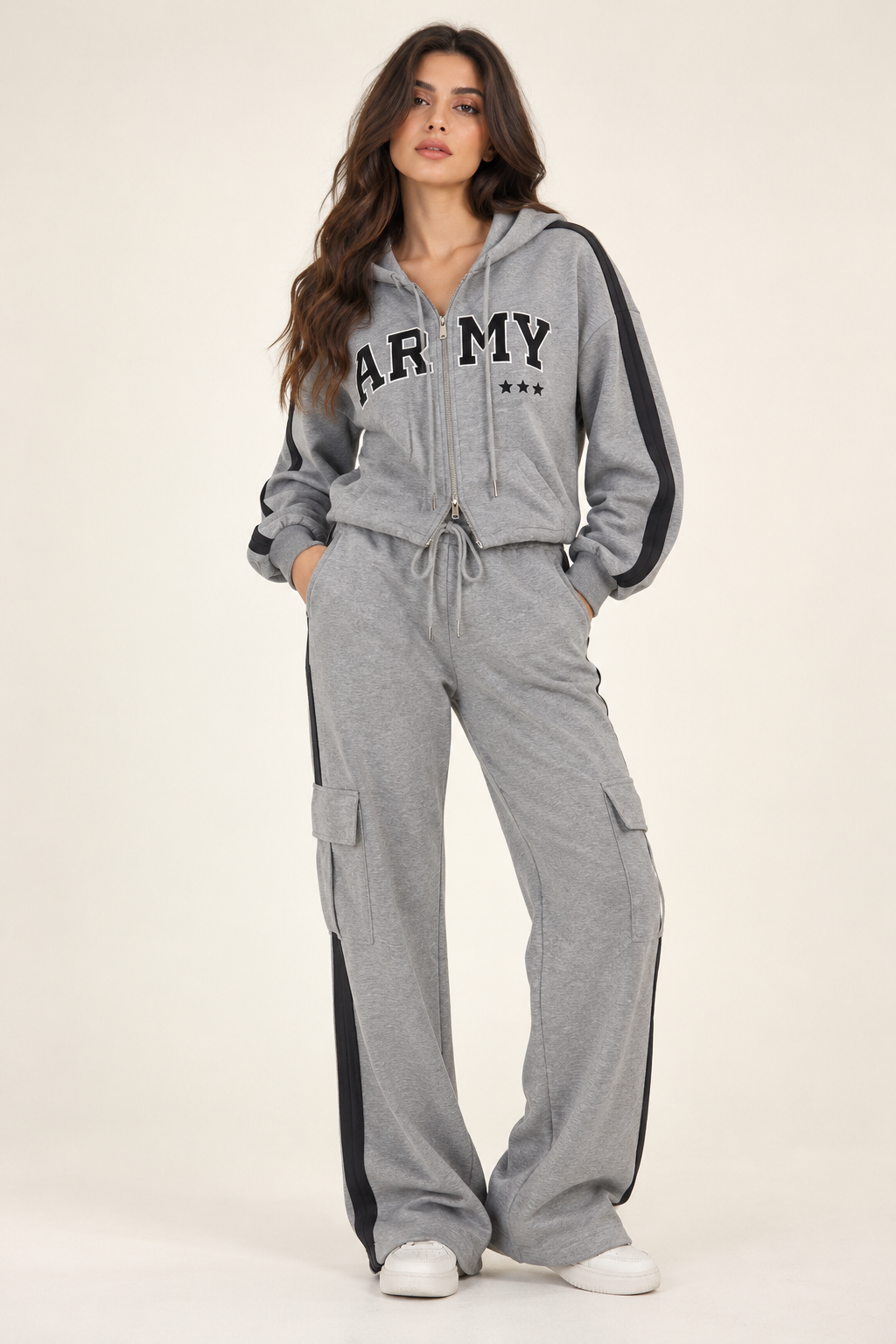Grey cargo sweatpants with star waist and side stripe