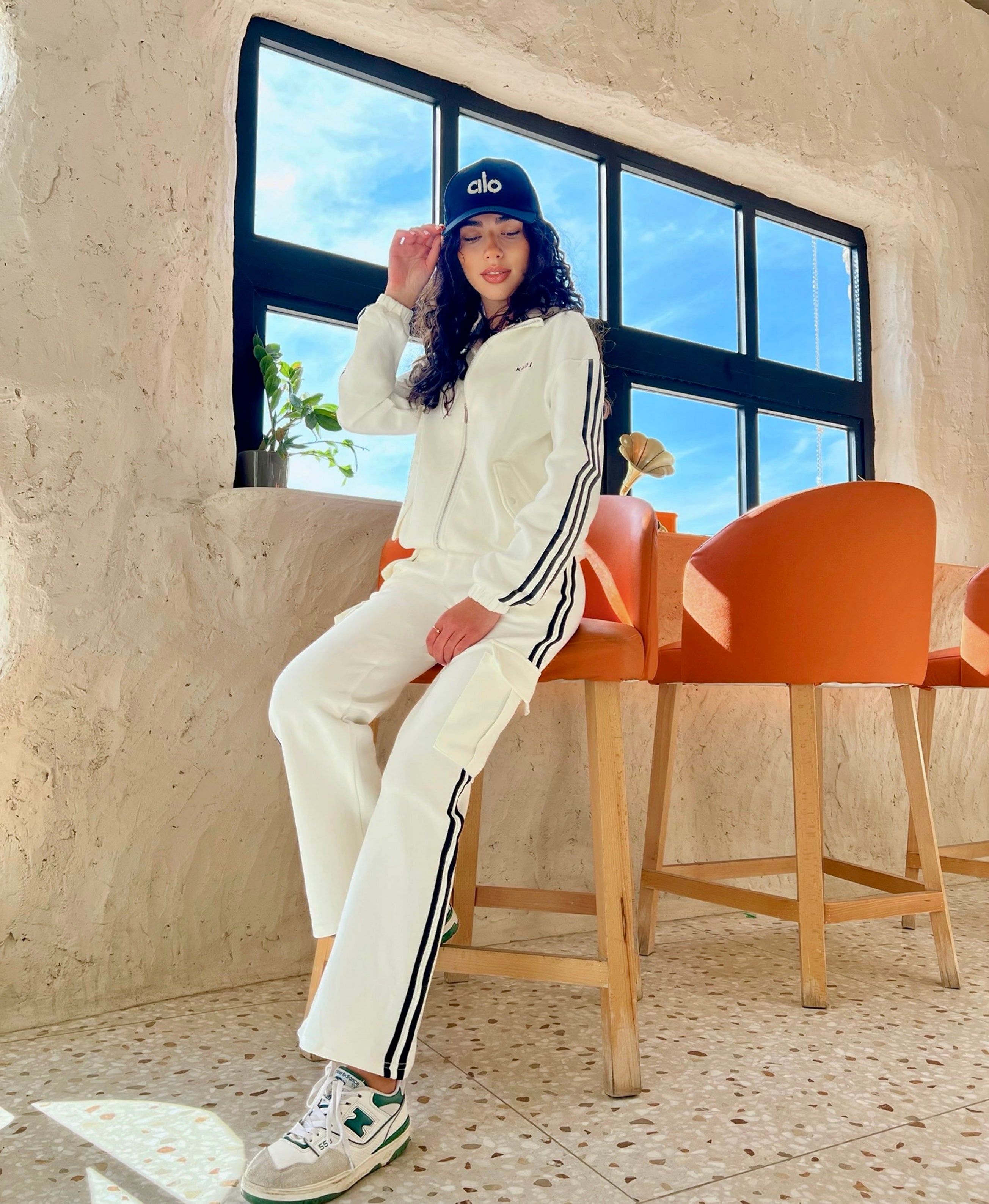 طقم جاكيت رياضي مخطط وبنطال كارغو