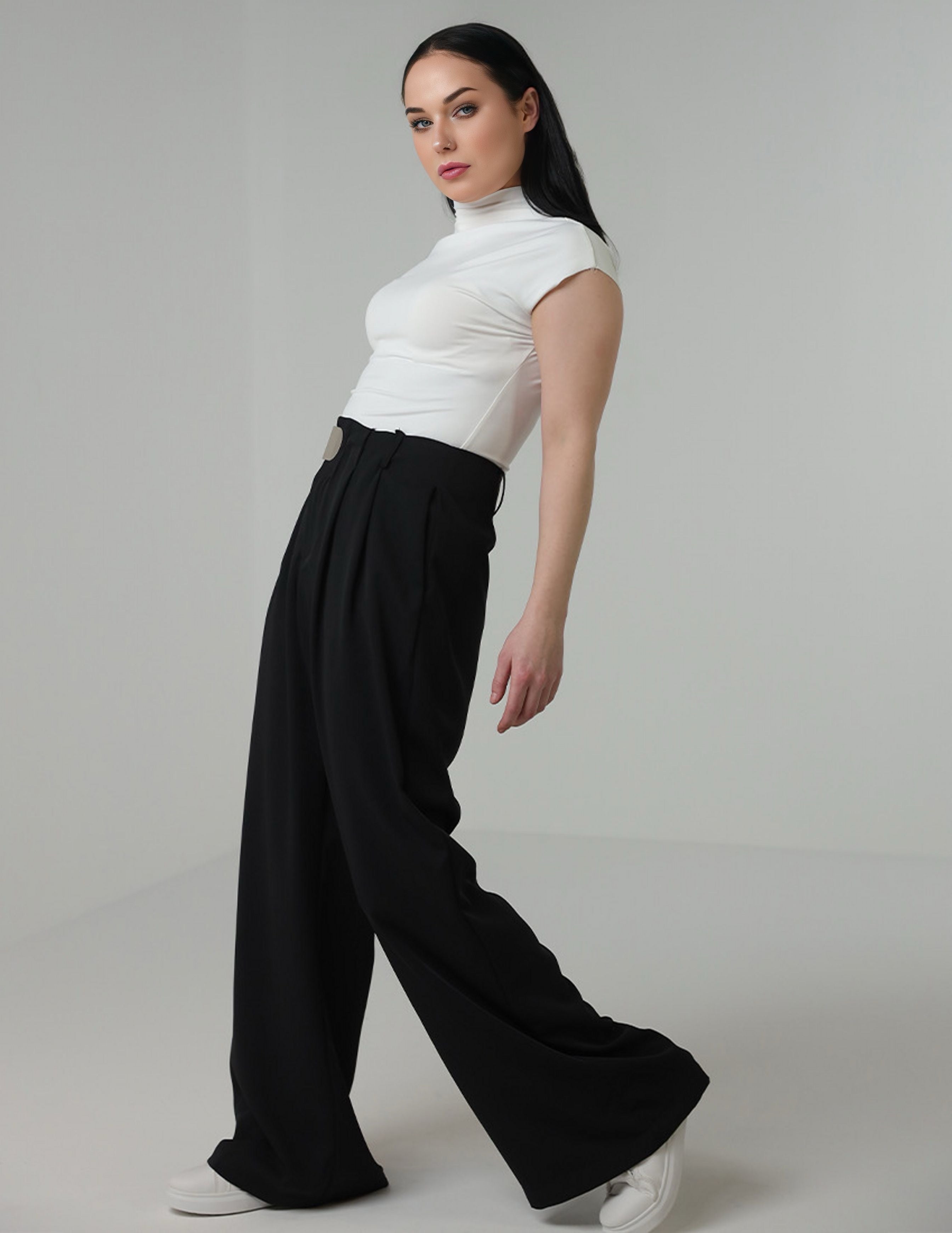 Wide-Leg pants with silver ring