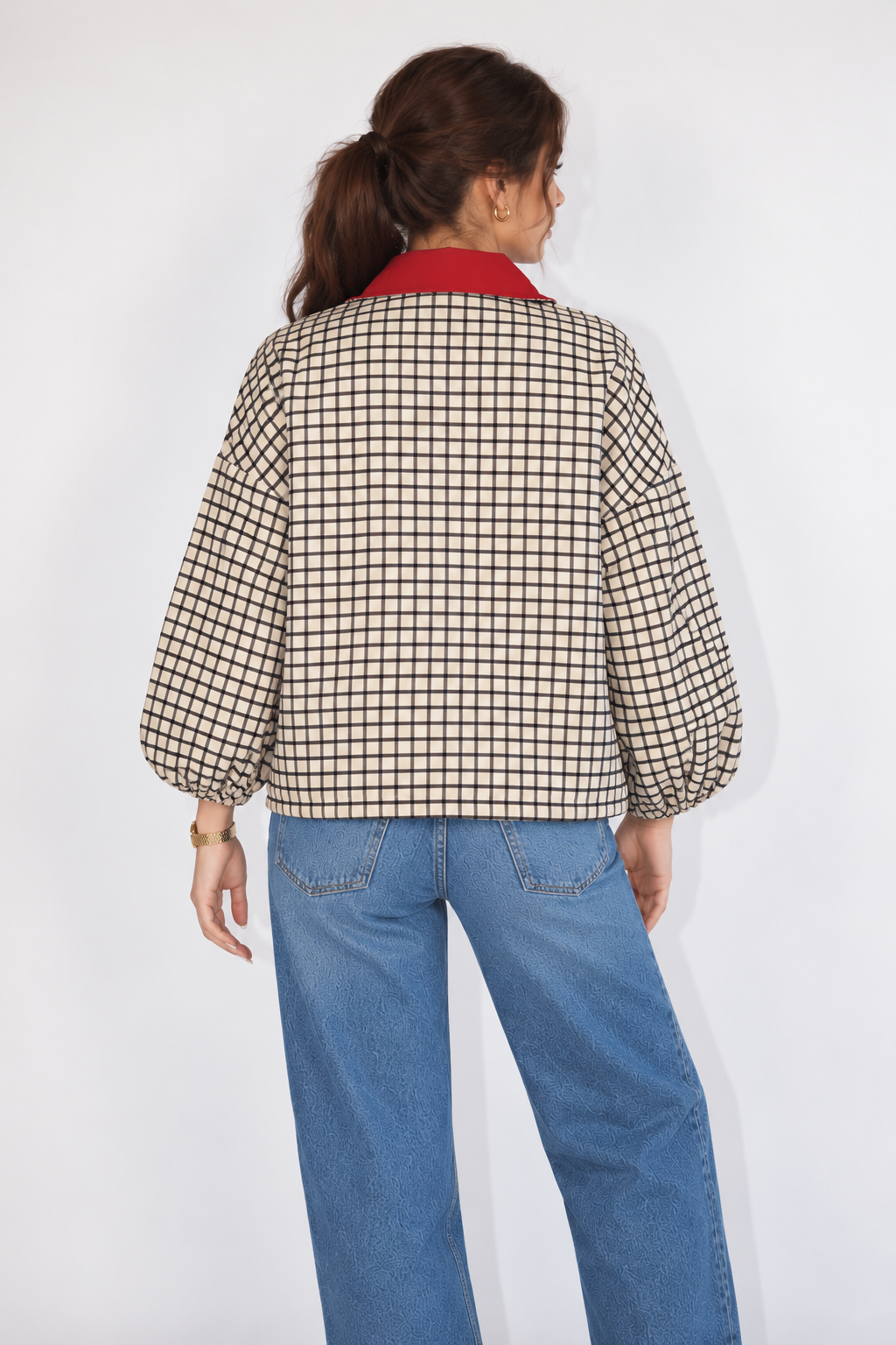 Beige checkered jacket with a red collar