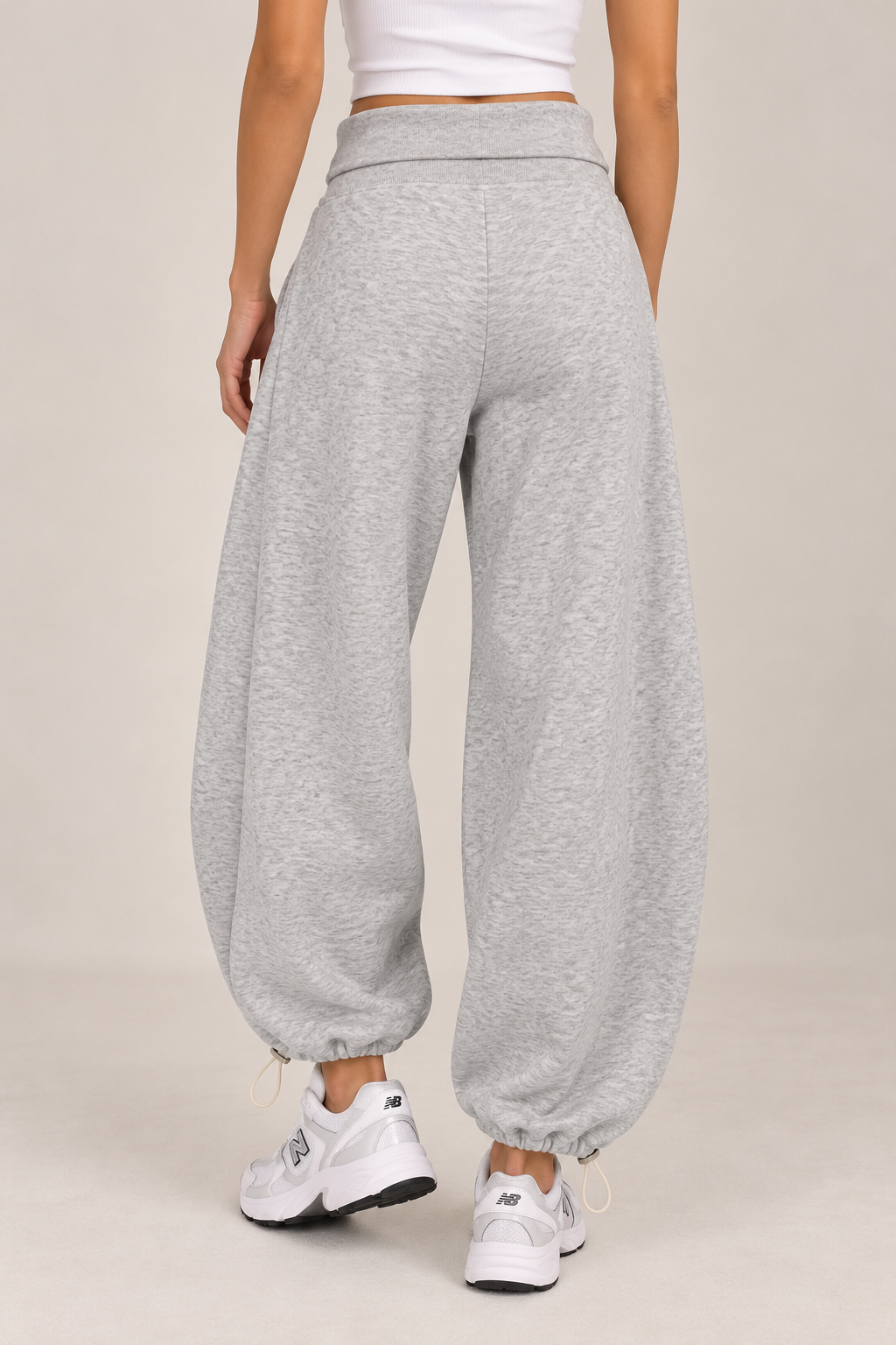 Sweatpants with a folded waist and elasticated leg