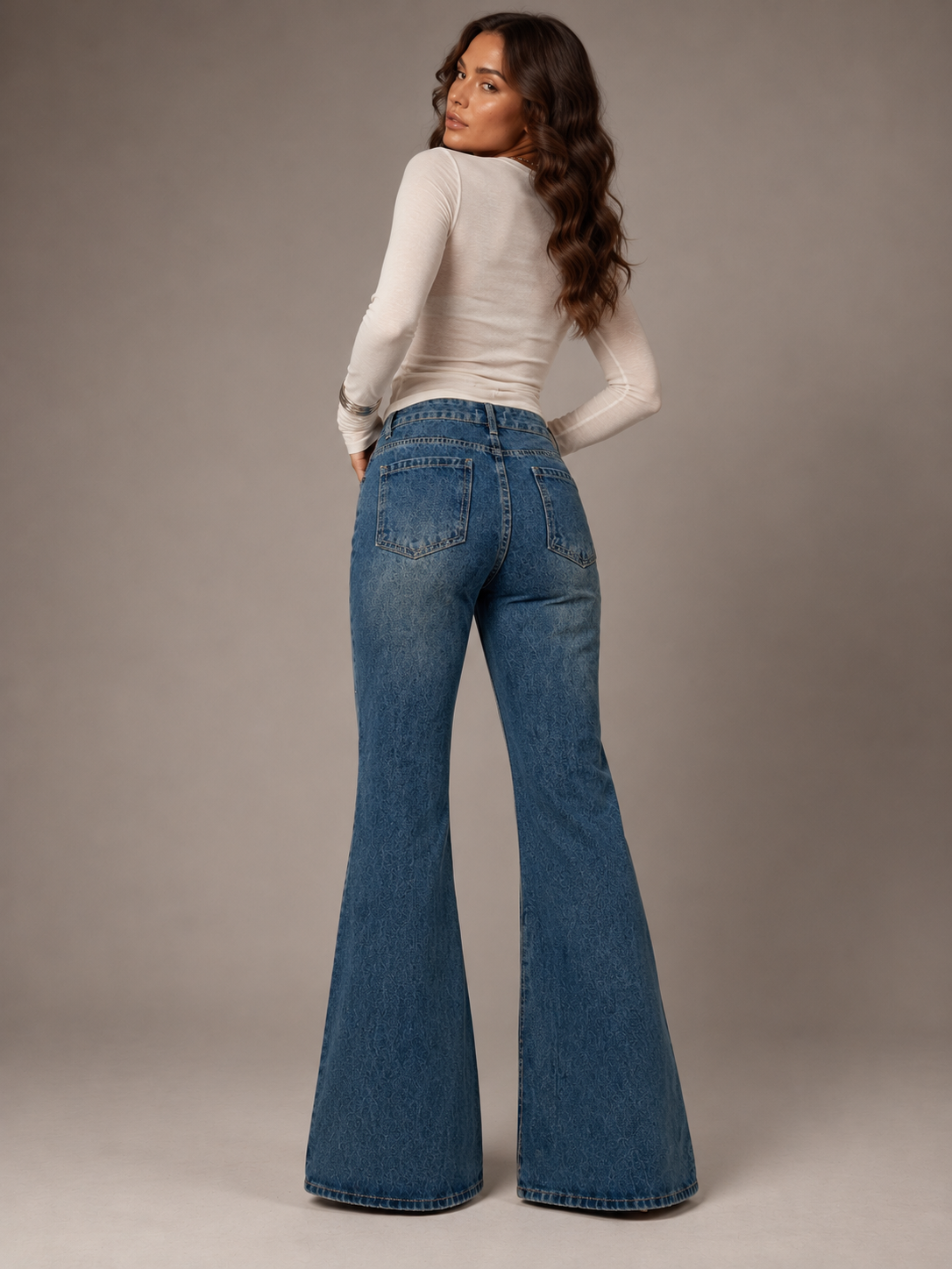 Dark blue dusty flare jeans