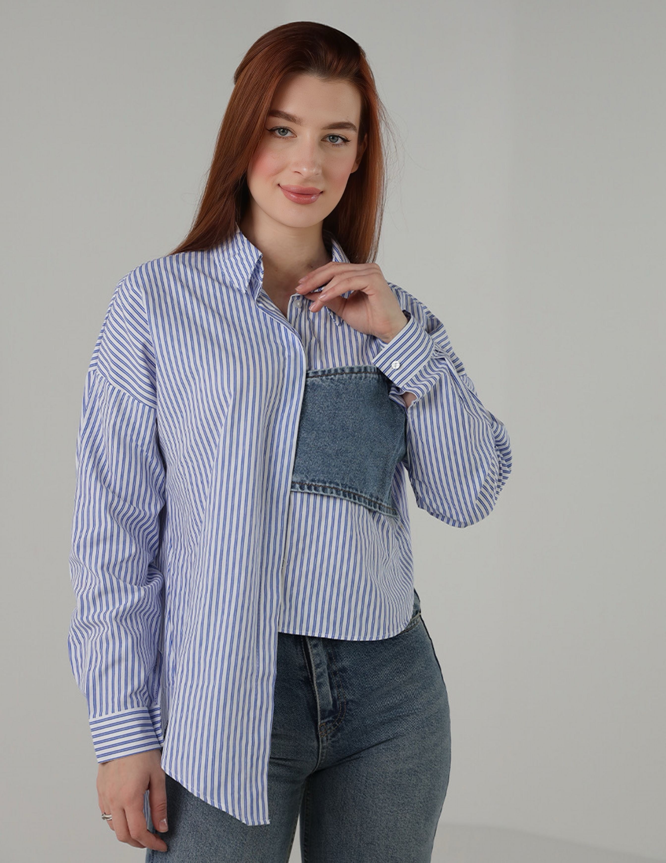 قميص مخطط مع رقعة جينز