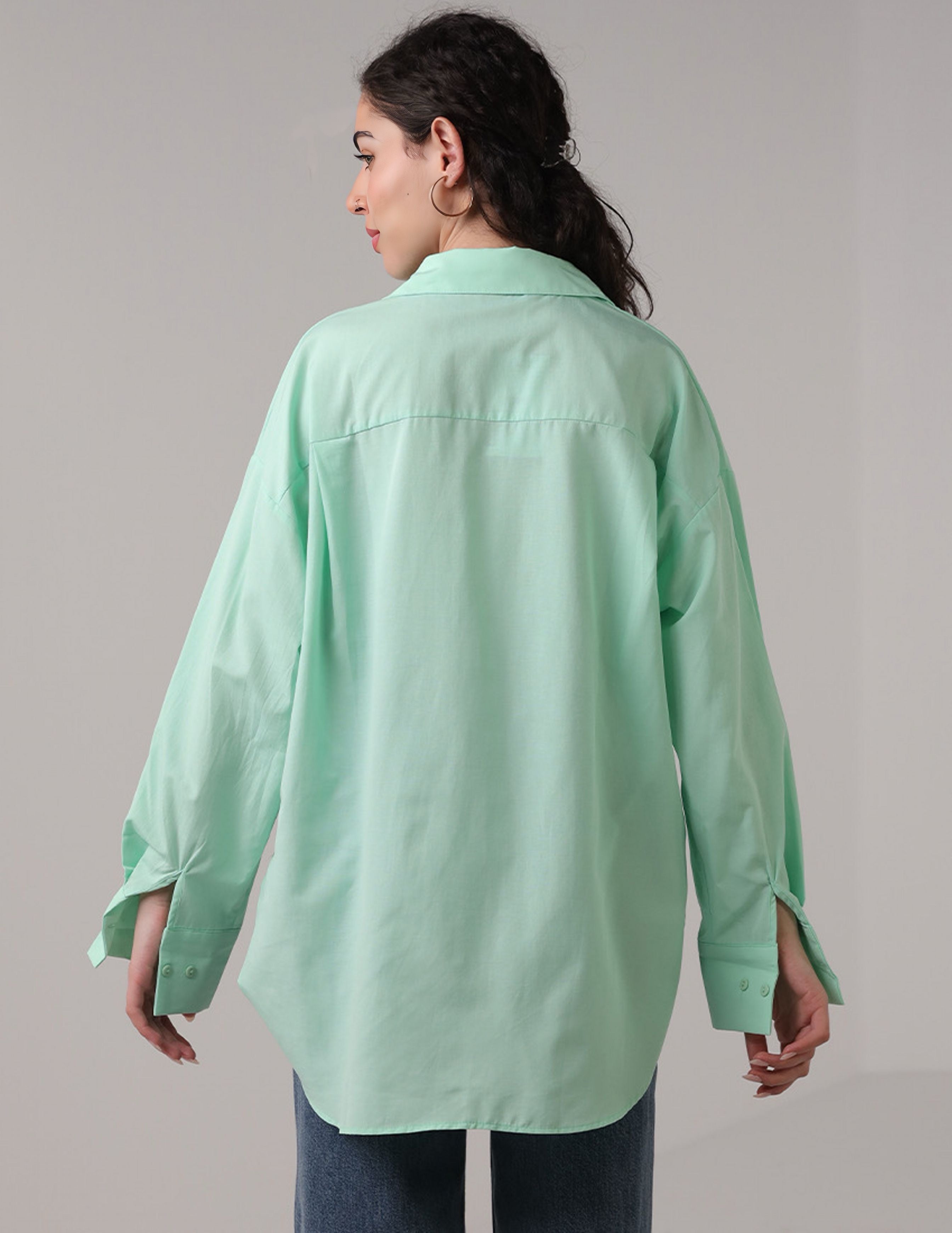 قميص كبير الحجم بألوان الباستيل