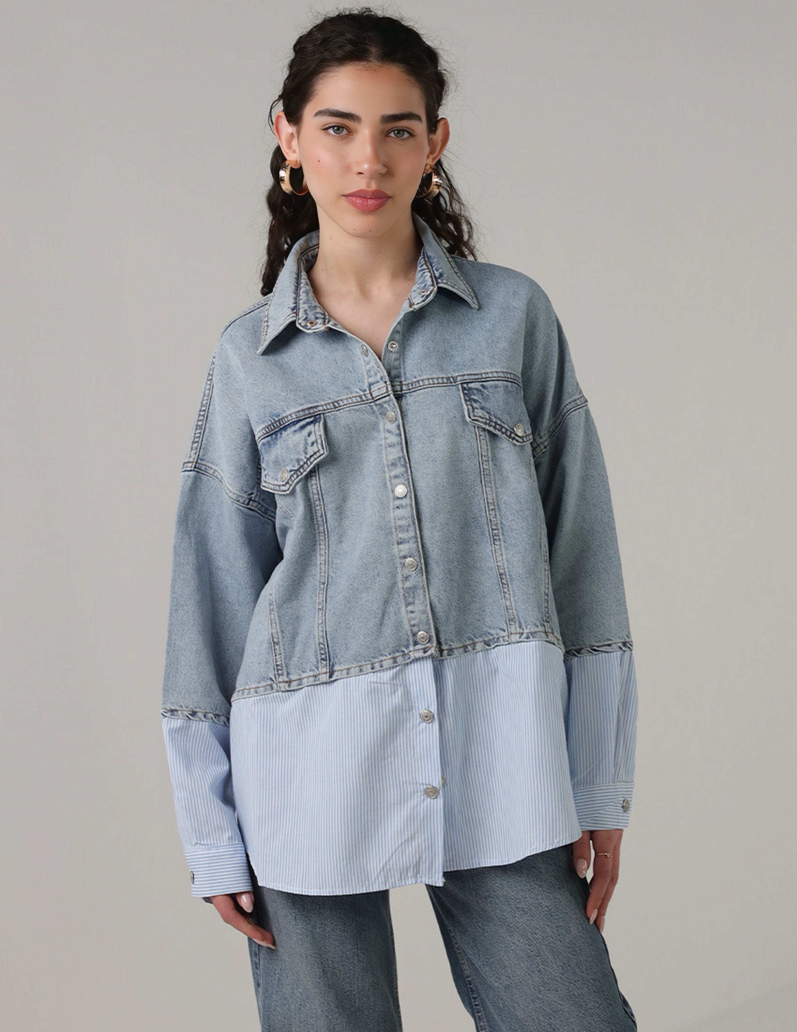 قميص جينز ثنائي اللون