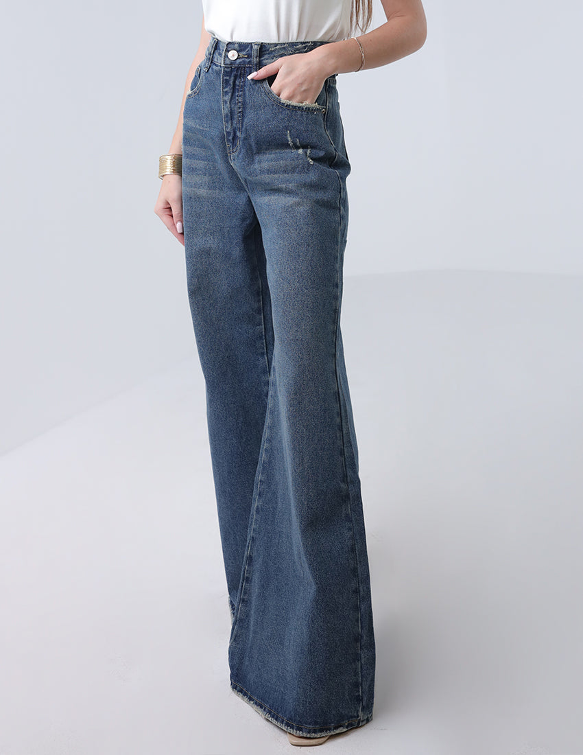 جينز أزرق فاتح