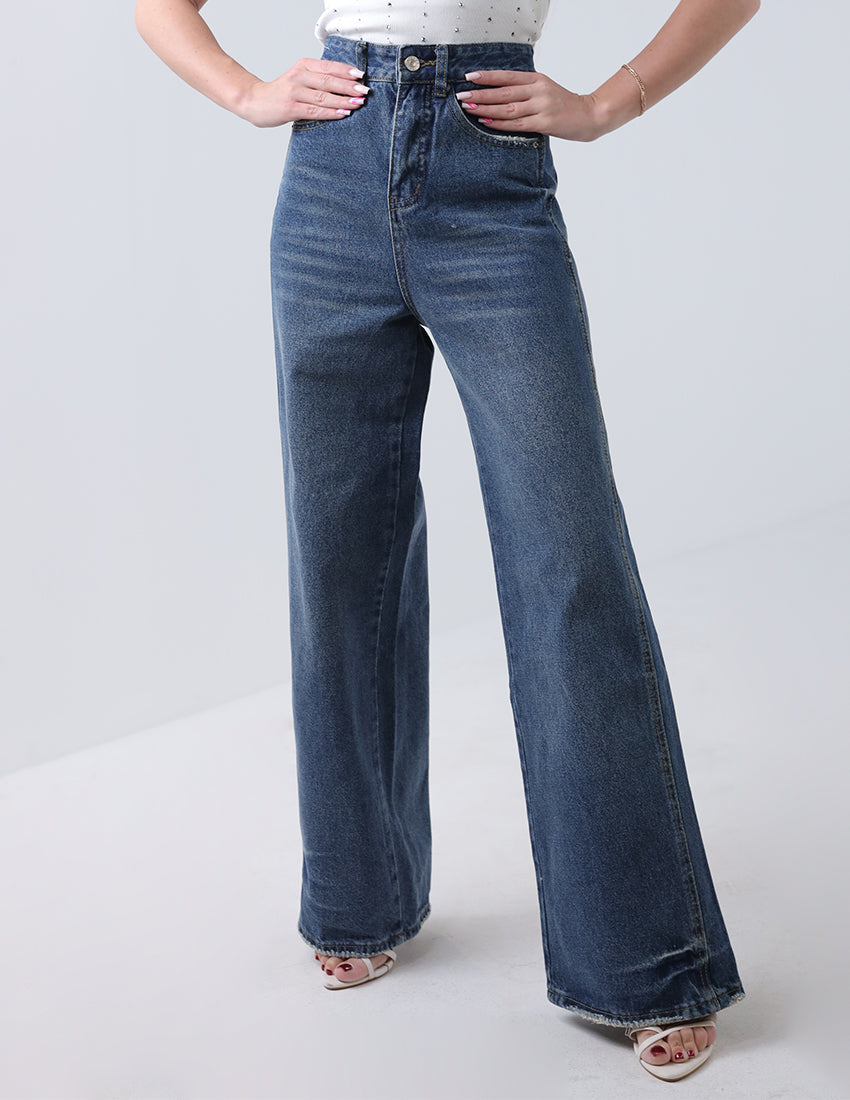 High-waisted jeans with a dark blue side stripe.