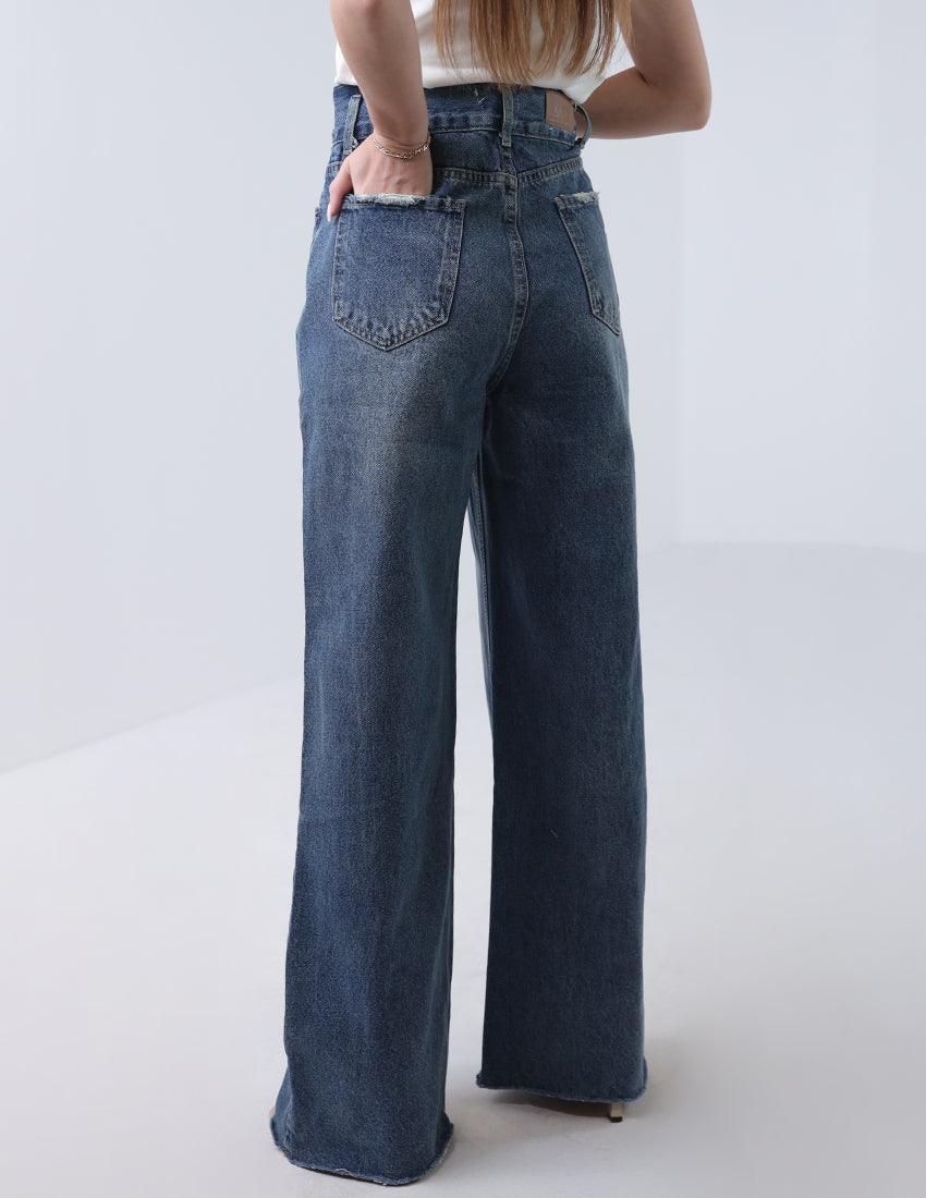 High-waisted straight-leg navy blue cropped jeans
