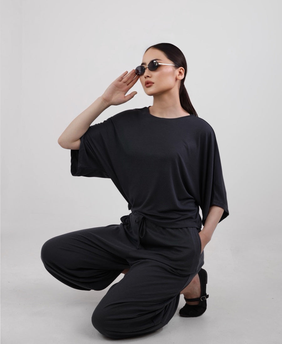 Wide sleeve T-shirt