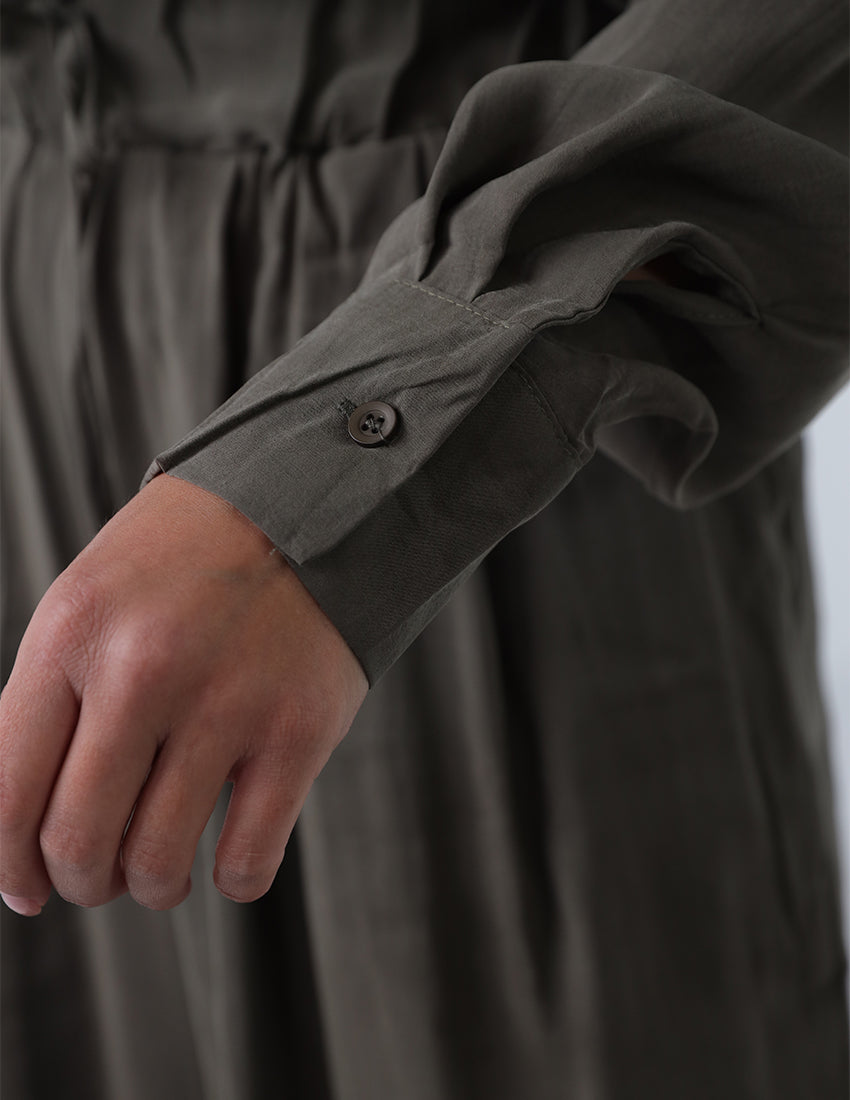 Two-piece oversized shirt with wide-leg pants