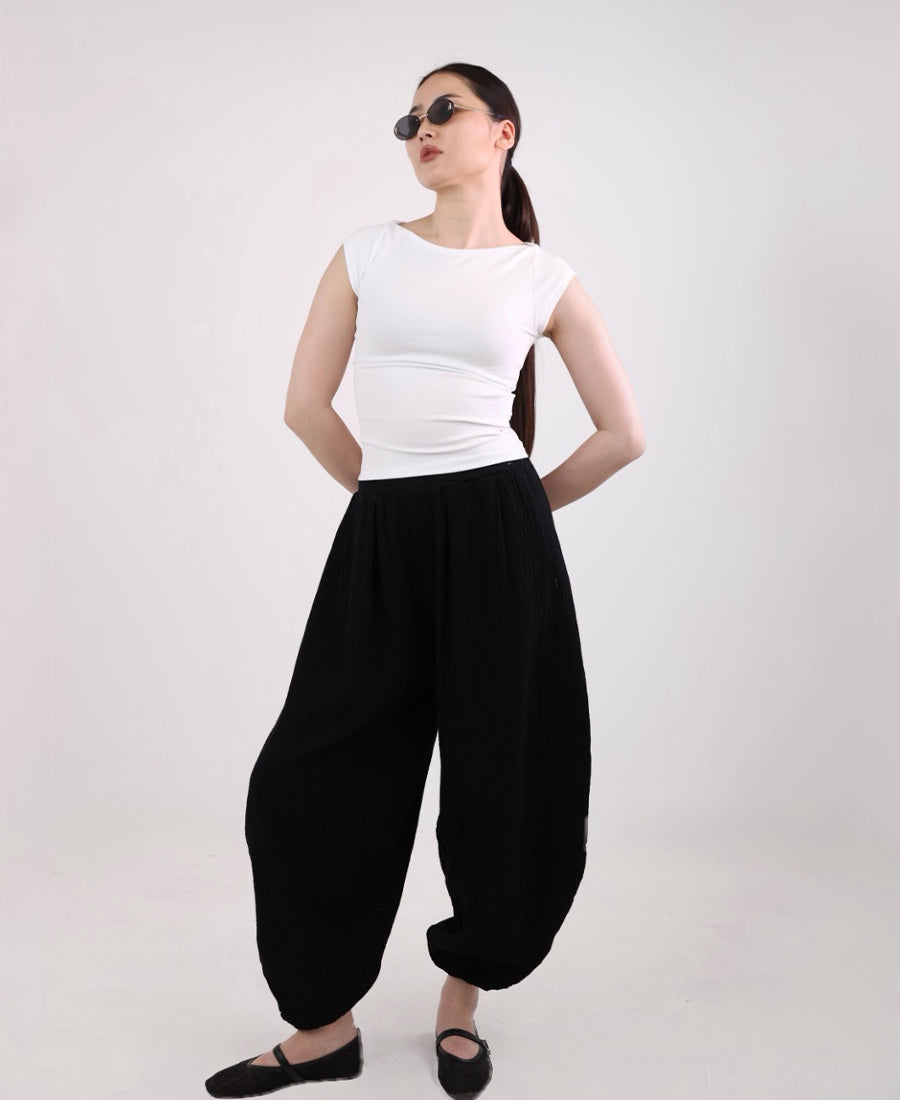 Black balloon trousers