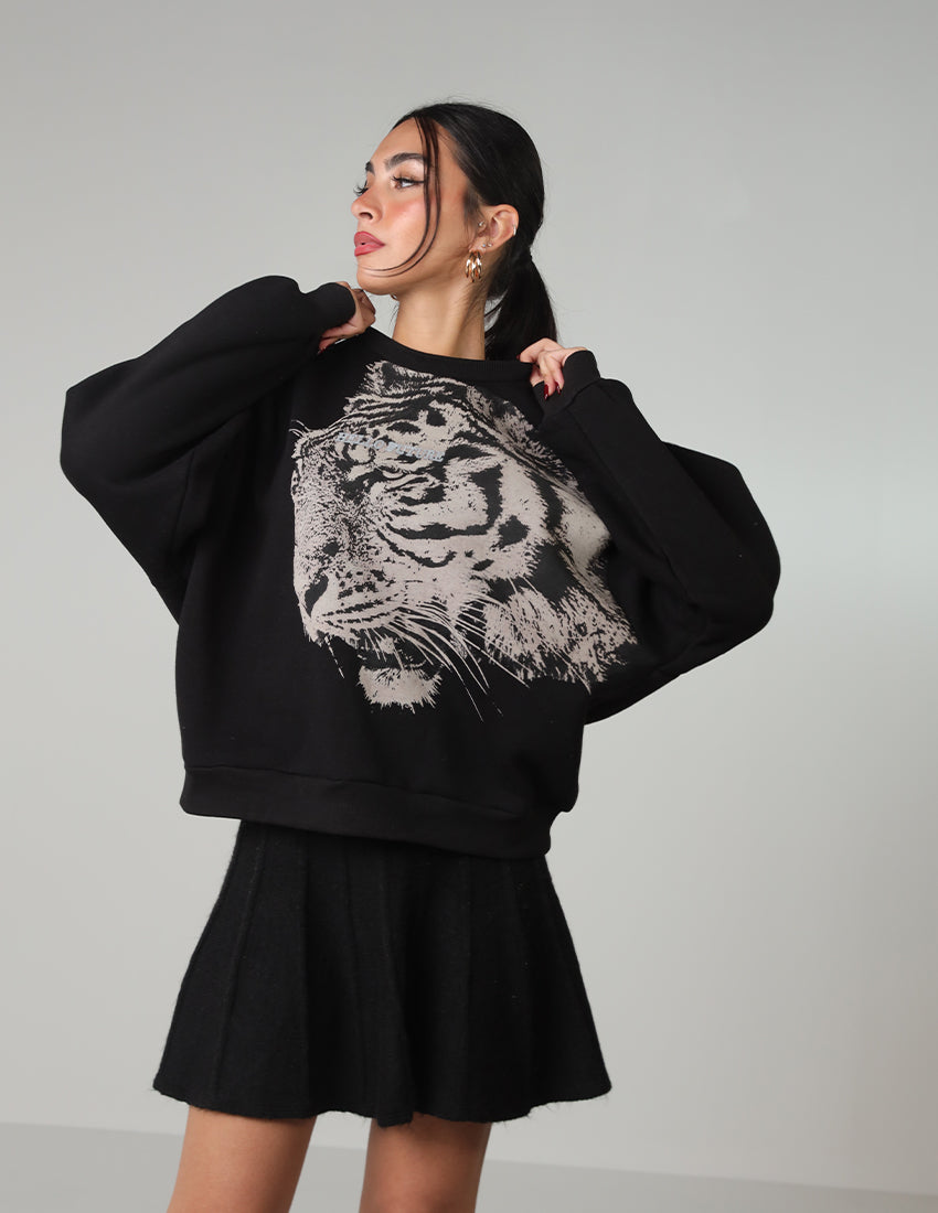 Sweatshirt with Tiger Graphic