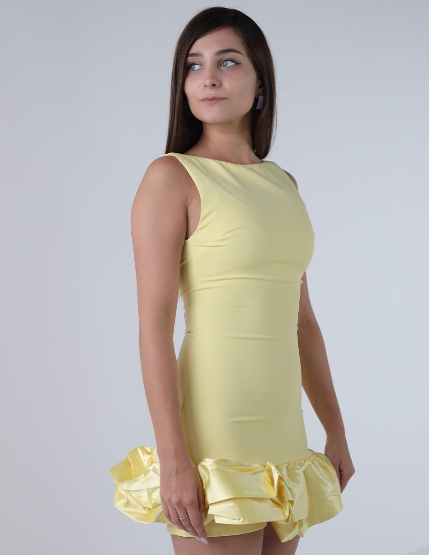 A fitted short dress
