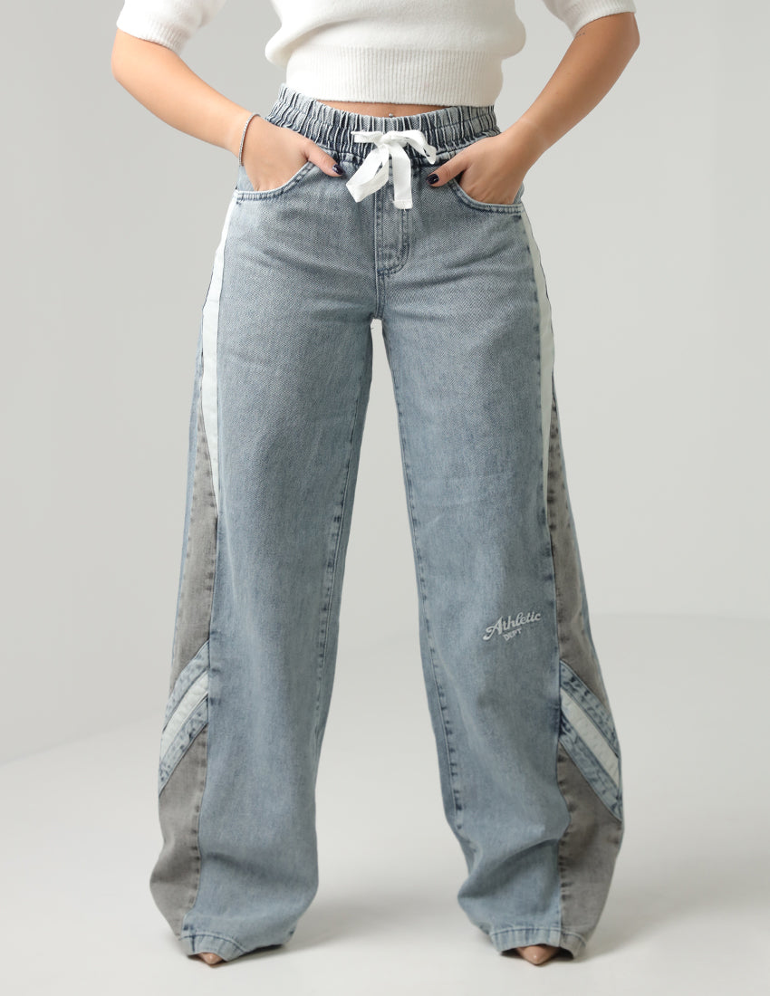 Wide Legged Jeans