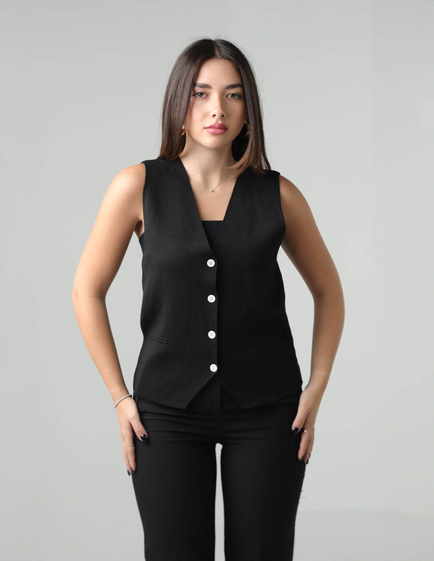 Wool vest with a belt at the back