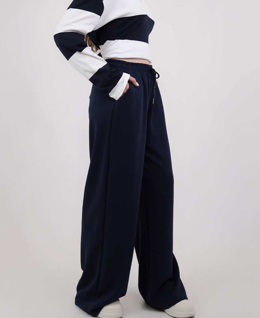 Wide leg sweatpants with tie waist