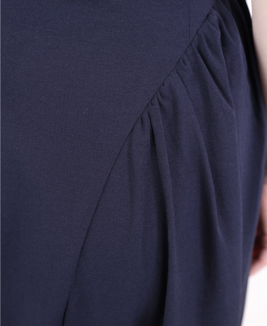 Flow dress with a button-up bodice belt