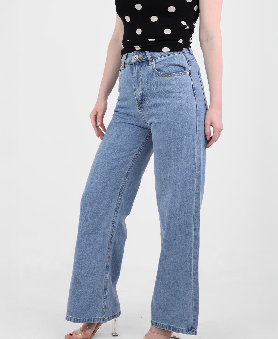 Straight-leg jeans