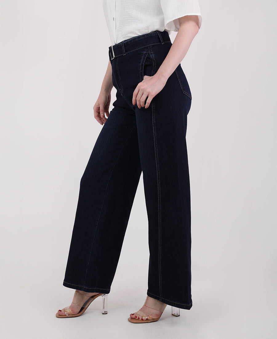 Wide leg jeans with a belt and diagonal seam