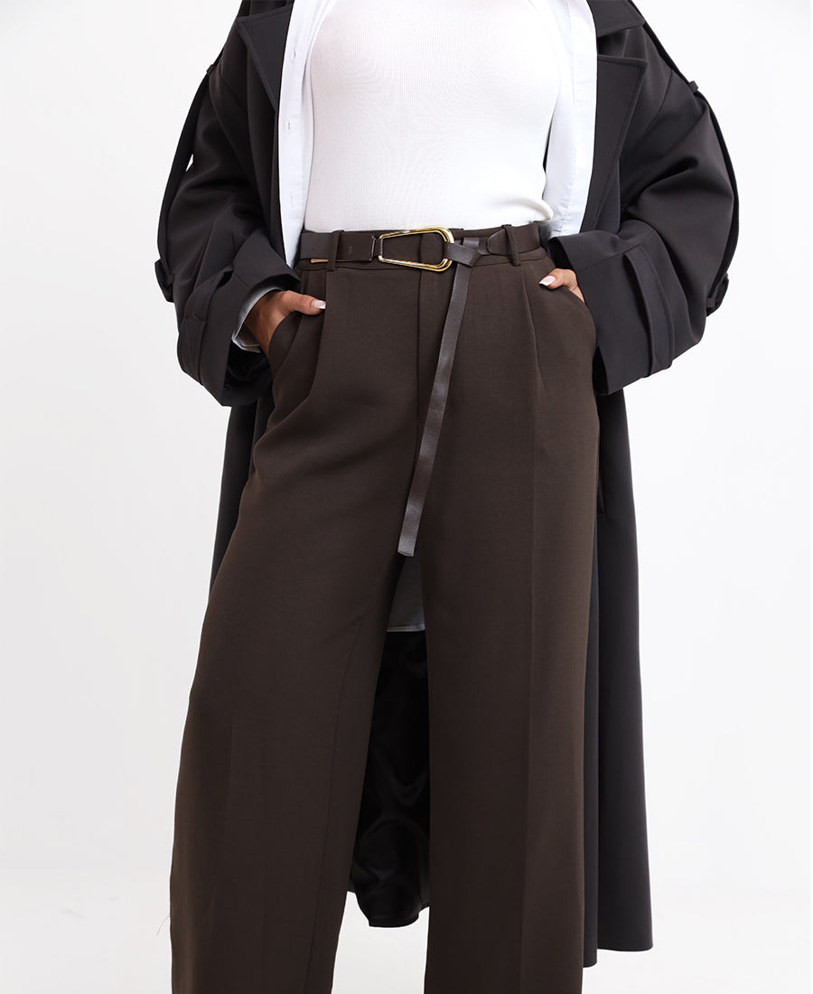 Straight cut pants with belt
